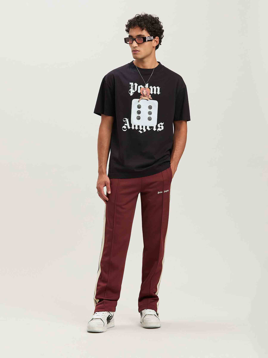 Palm Angels Hombre Barcelona Camiseta Pin Up color Negro sku 553-004082 01 - Foto 2