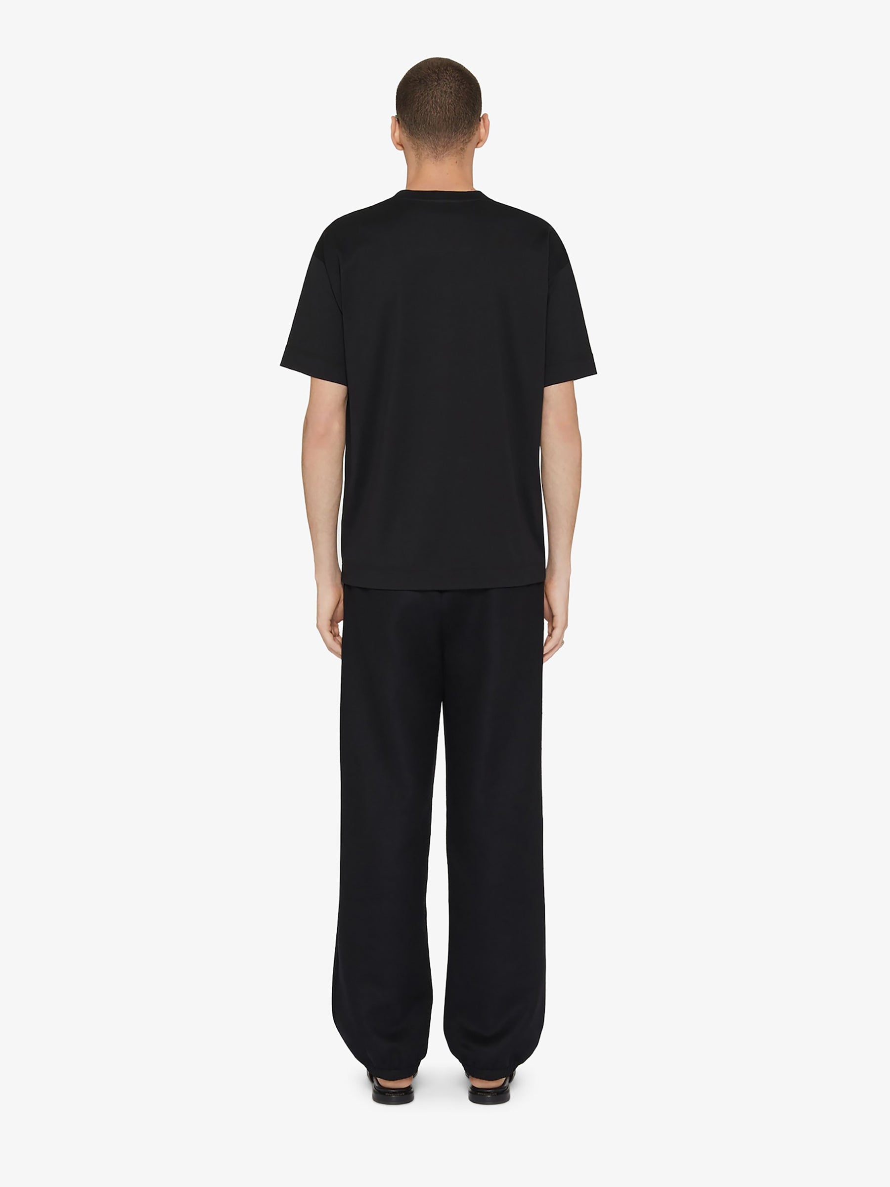 Givenchy Hombre Barcelona Camiseta Logo Algodón color Negro sku 553-004088 01 - Foto 3