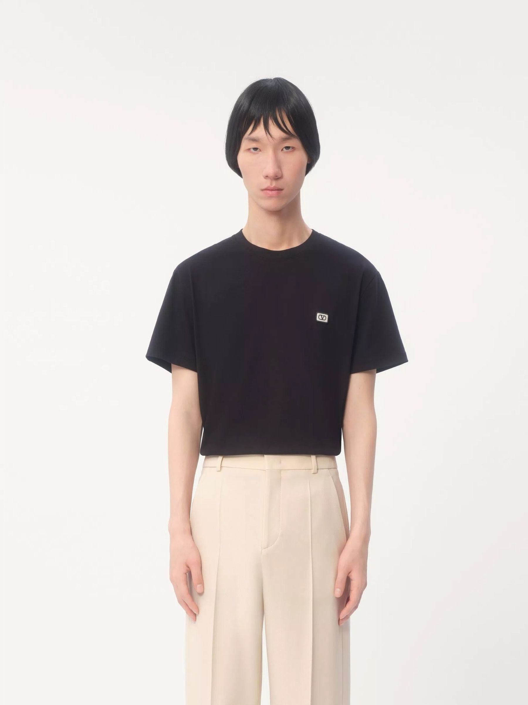 Valentino Hombre Barcelona Camiseta Logo Algodón color Negro sku 553-004092 00 - Foto 2