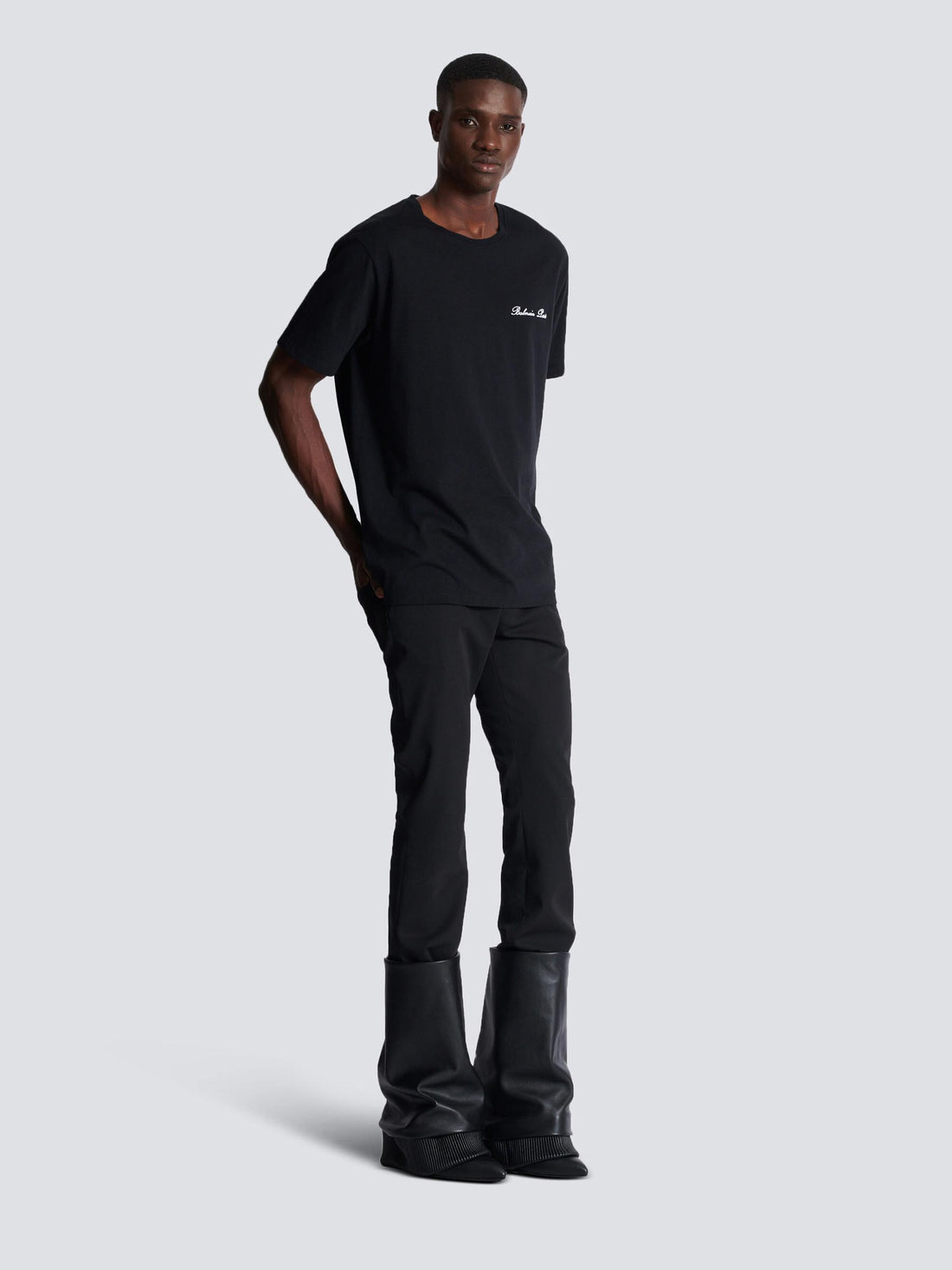 Balmain Hombre Barcelona Camiseta Logo Algodón color Negro sku 553-004112 01 - Foto 2