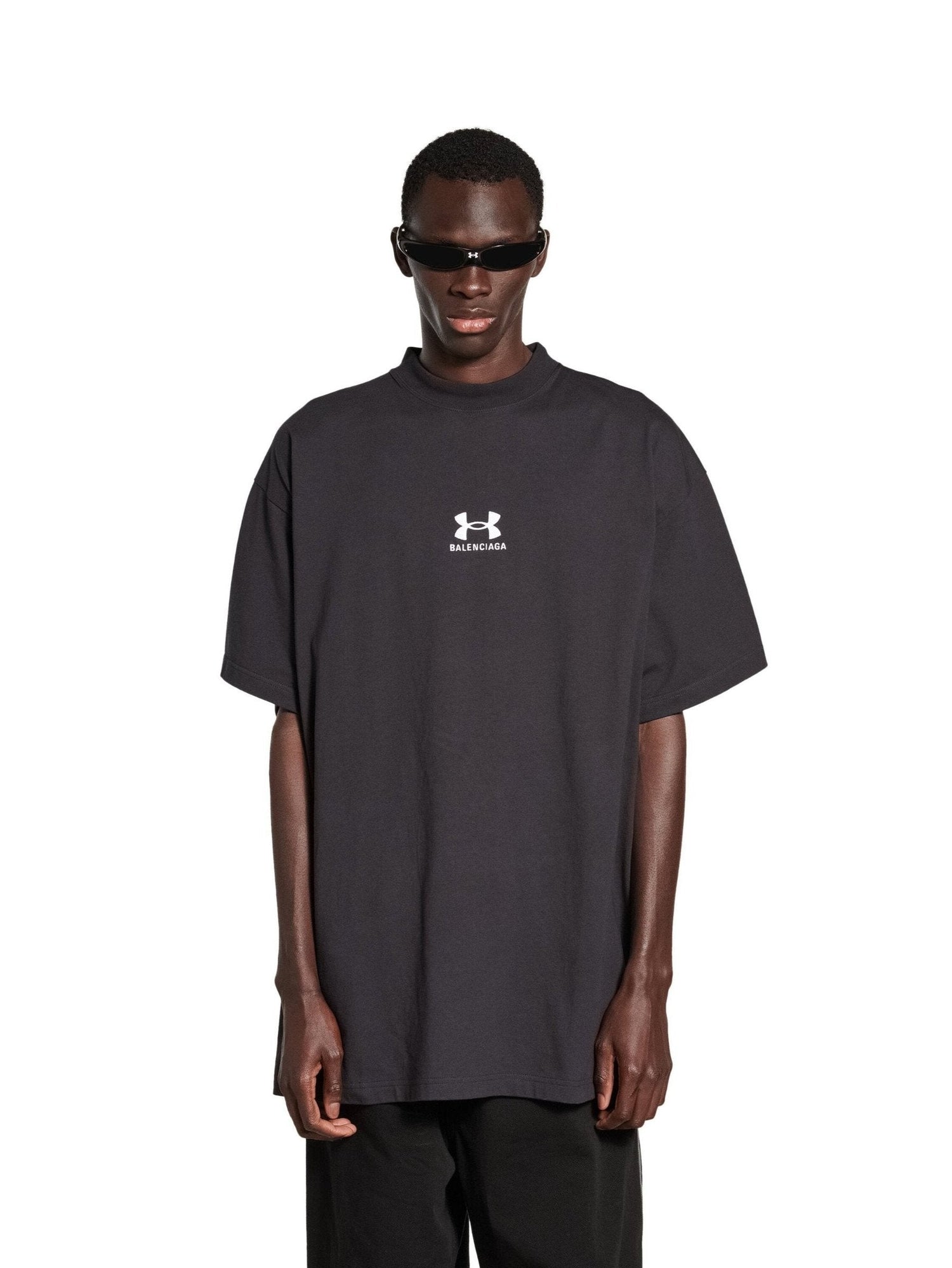 Outlet online Balenciaga X Under Armour Hombre Camiseta Logo Algodón color Negro sku 553-004148 01 - Foto 2