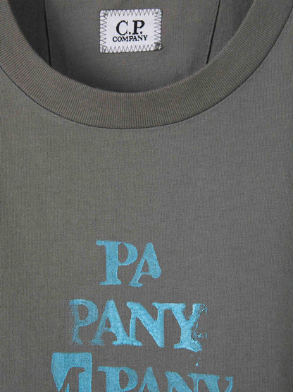 C.P. Company Hombre Barcelona Camiseta Estampada Algodón color Verde Militar sku 553-004271 01 - Foto 3