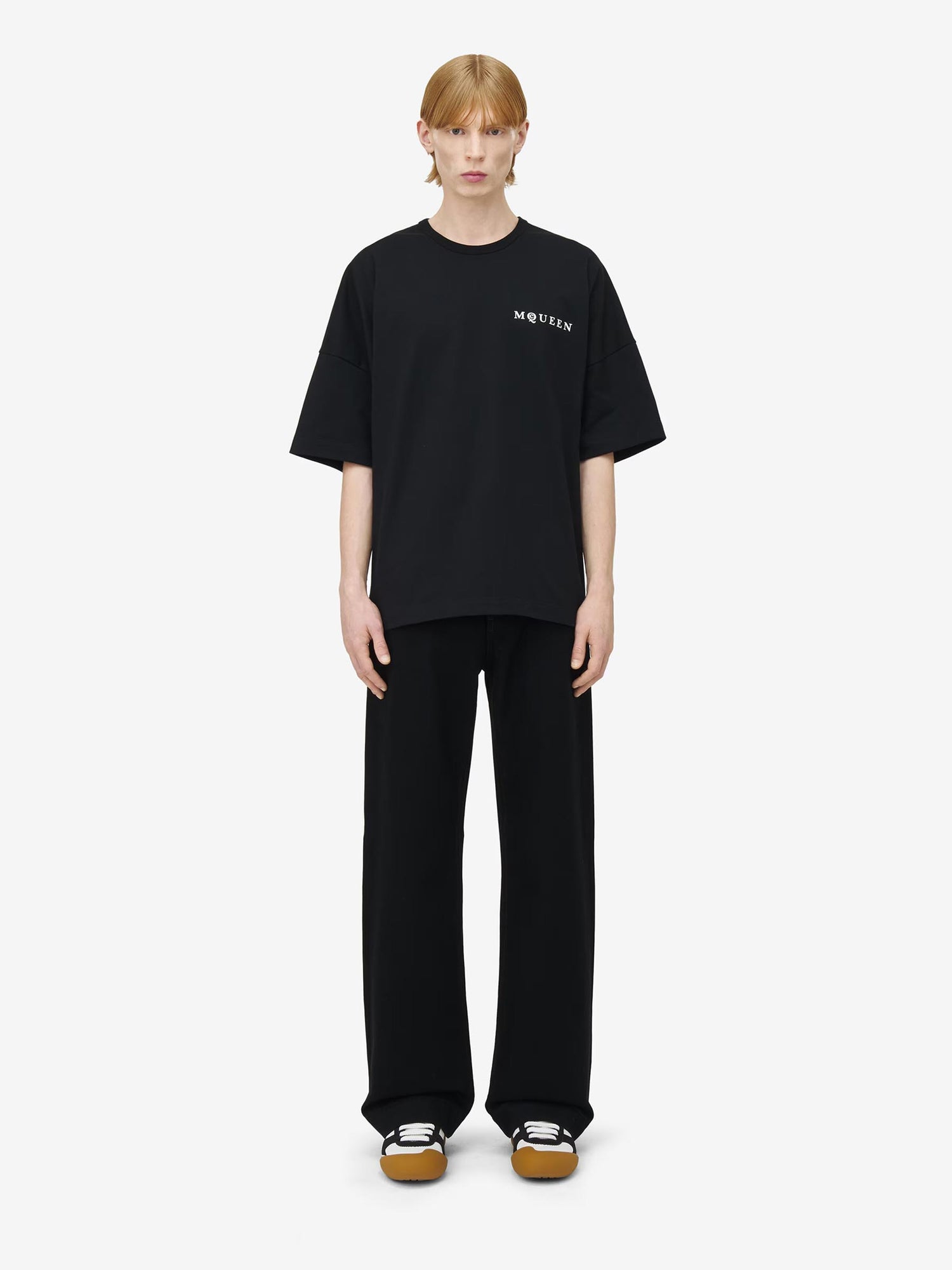 Outlet online McQueen Hombre Camiseta Oversized Logo color Negro sku 553-004312 01 - Foto 2