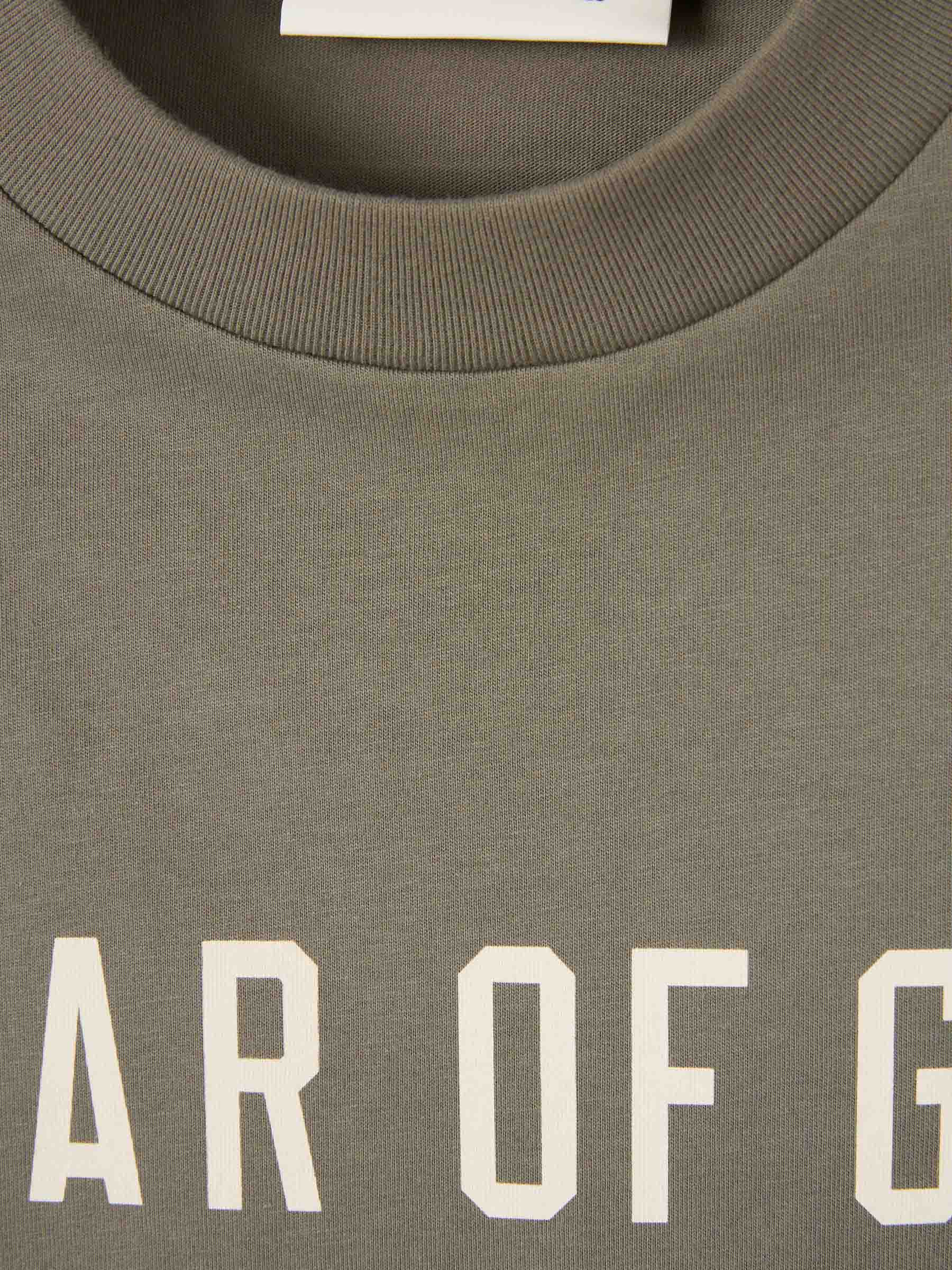 Outlet online Fear of God Essentials Hombre Camiseta Cuello Redondo color Verde Militar sku 553-004405 01 - Foto 3