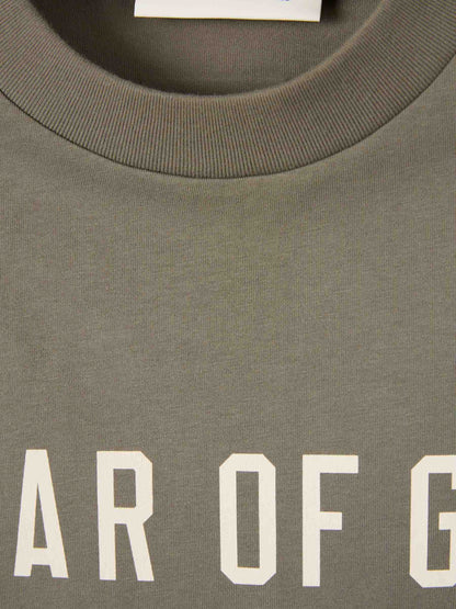 Outlet online Fear of God Essentials Hombre Camiseta Cuello Redondo color Verde Militar sku 553-004405 01 - Foto 3