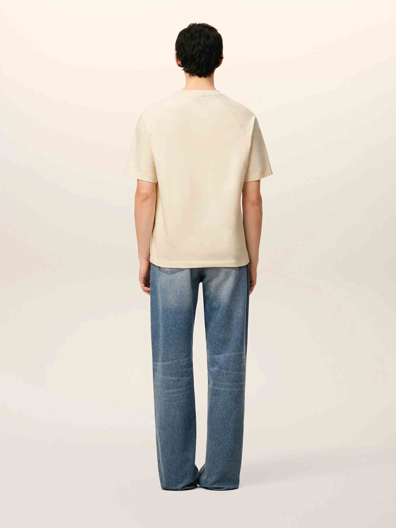 Outlet online Ami Paris Hombre Camiseta Bordado color Beige sku 553-004437 01 - Foto 3