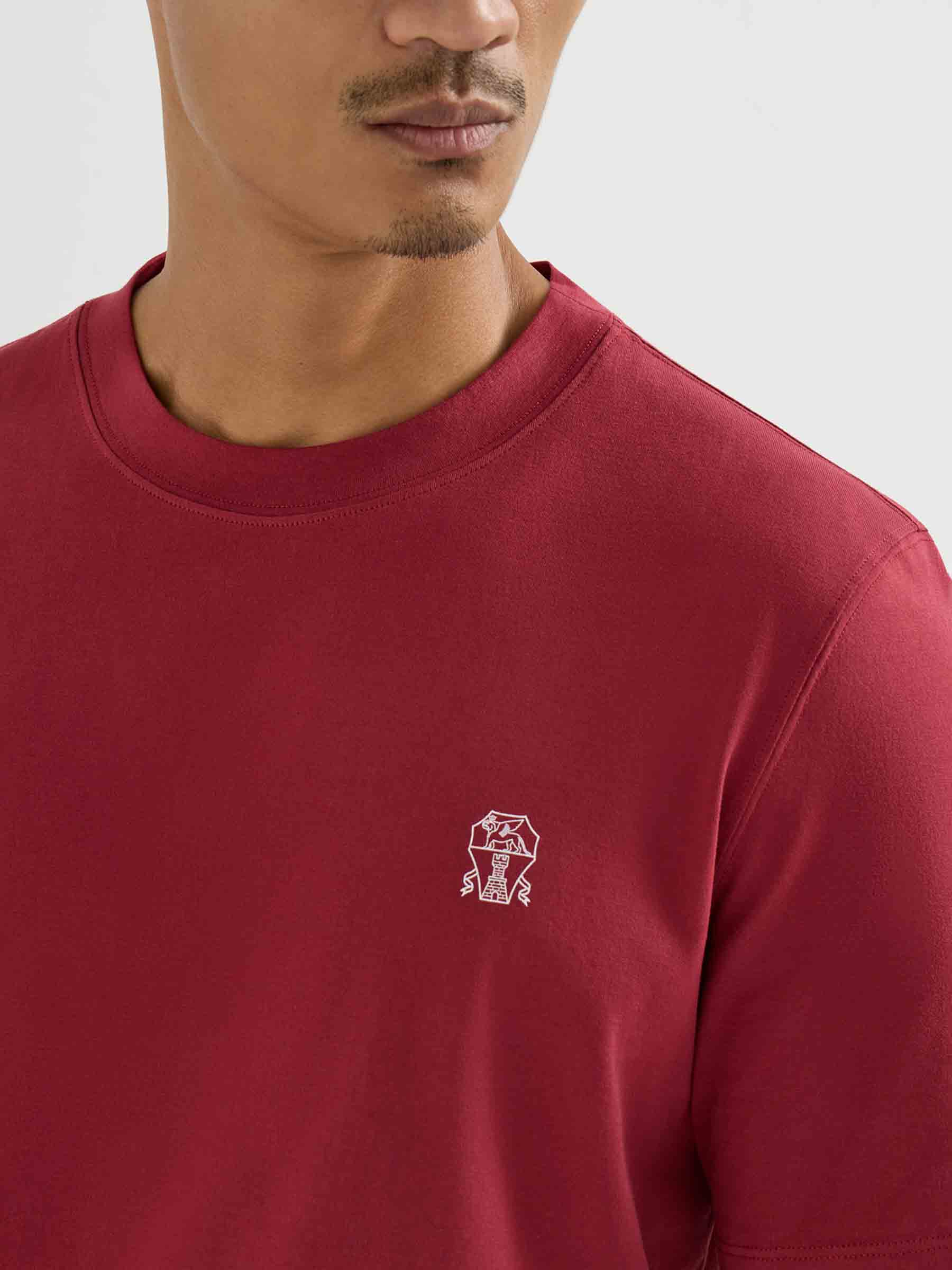Brunello Cucinelli Hombre Barcelona Camiseta Manga Corta color Rojo sku 553-004662 04 - Foto 4