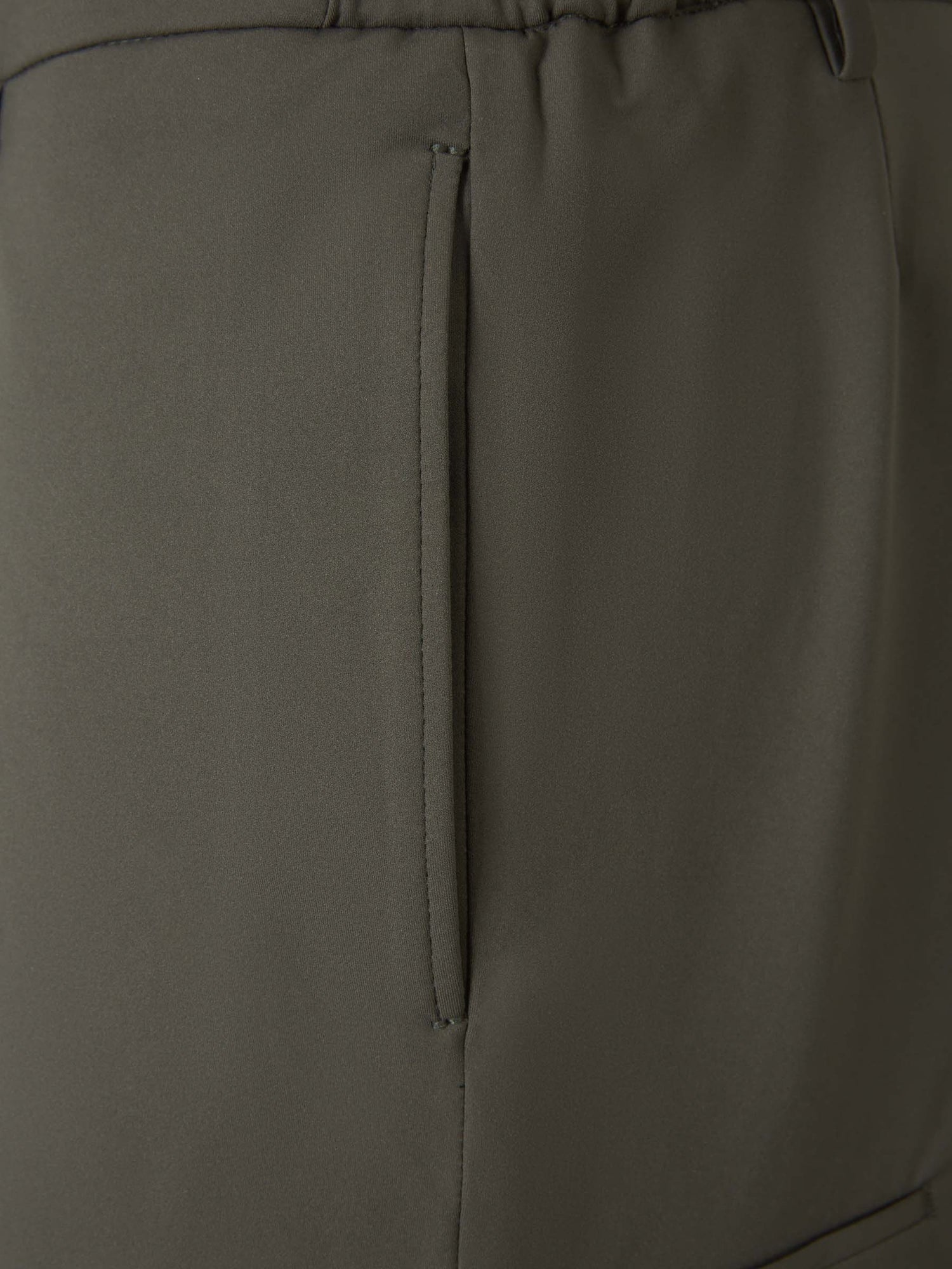 Outlet online Berwich Hombre Bermudas Retro Elax color Verde Militar sku 523-000982 02 - Foto 4