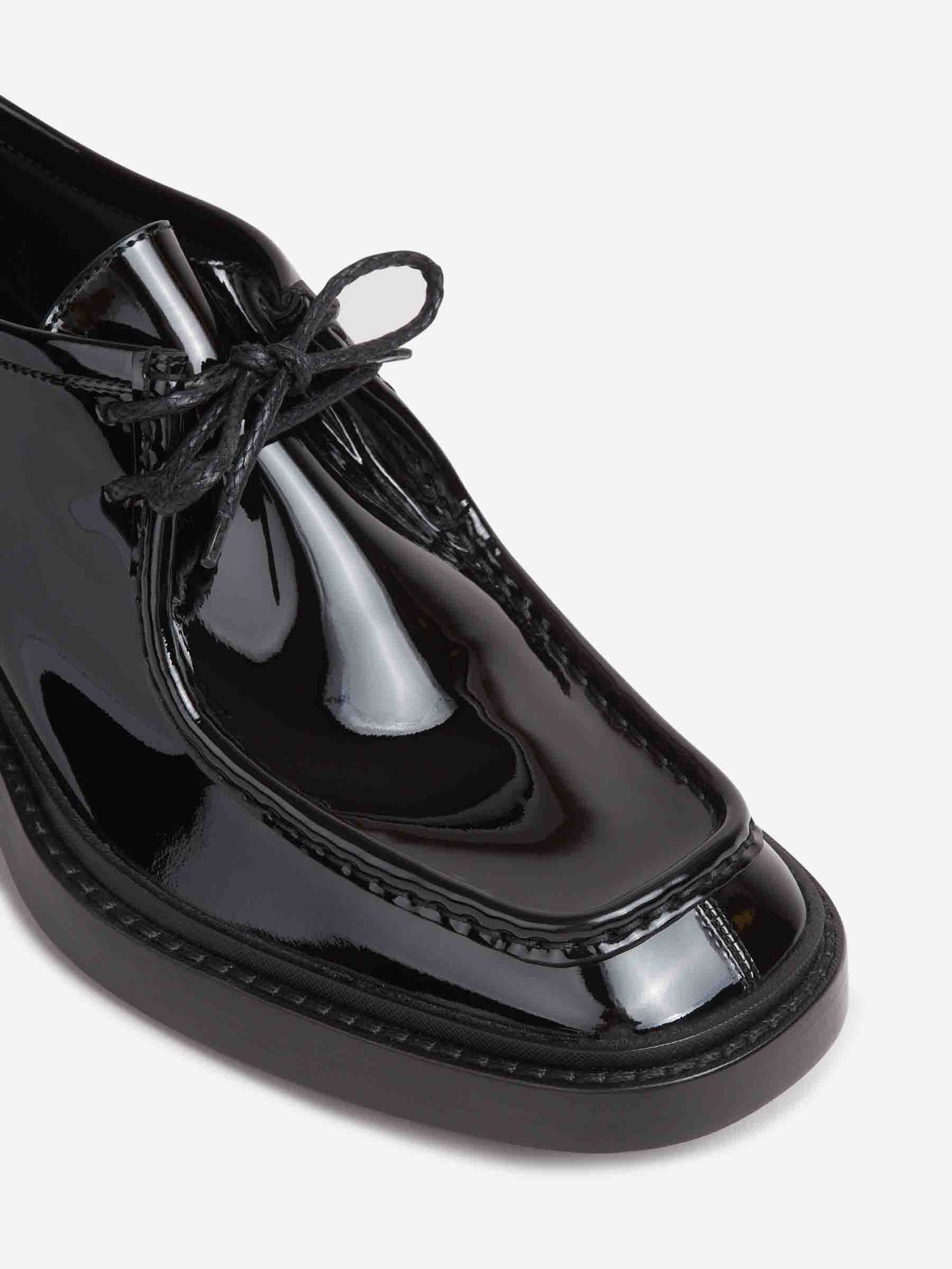 Outlet online Saint Laurent Hombre Zapatos Mezzo  Vitello Vernice Cristal color Negro sku 611-004649 01 - Foto 5