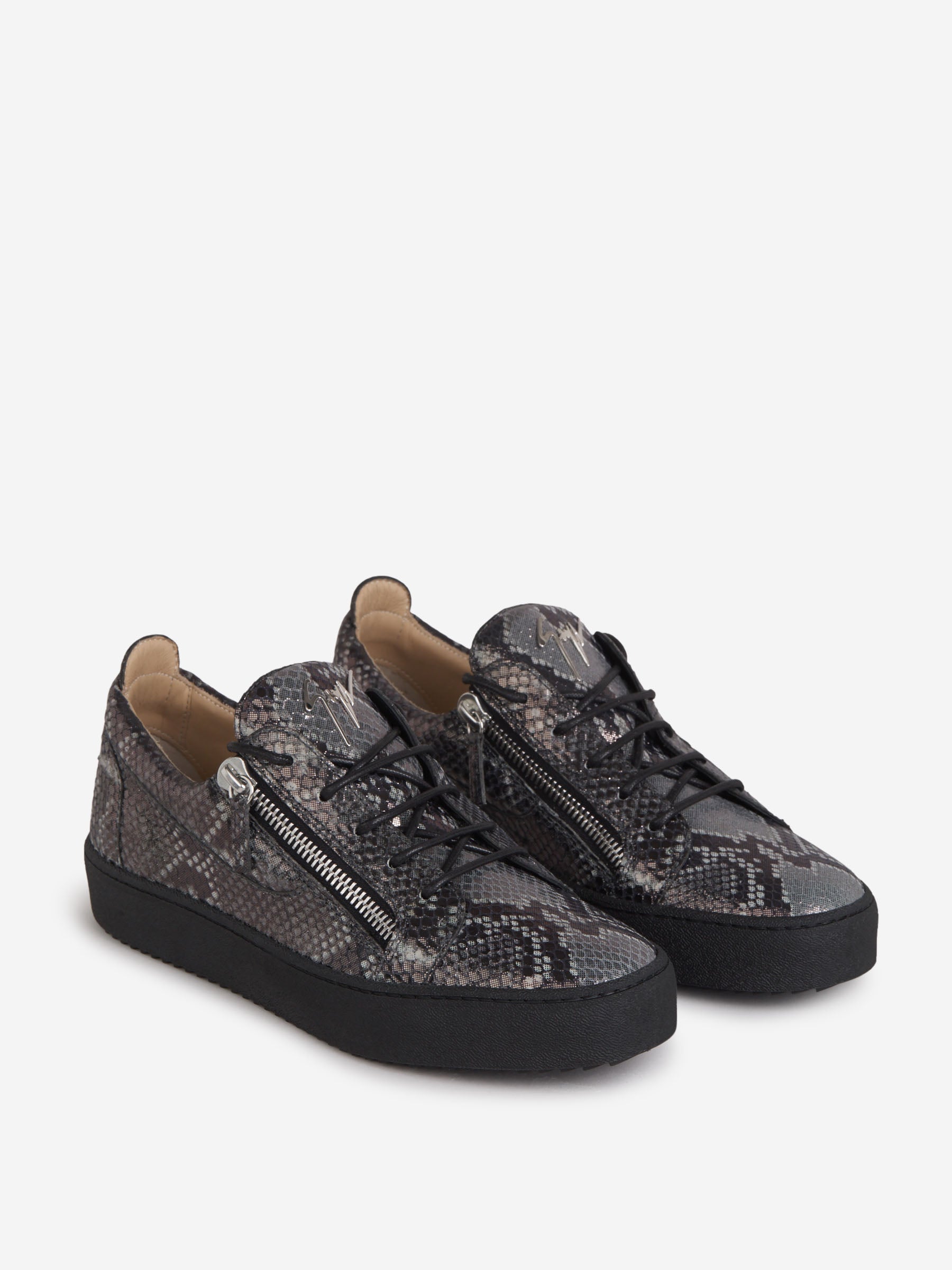 Outlet online Giuseppe Zanotti Hombre Sneakers Frankie color Blanco sku 616-001972 01 - Foto 2