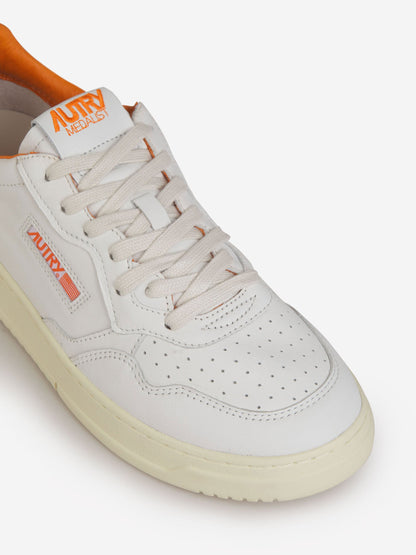 Outlet online Autry Hombre Sneakers Medalist Low color Naranja sku 616-002497 03 - Foto 17