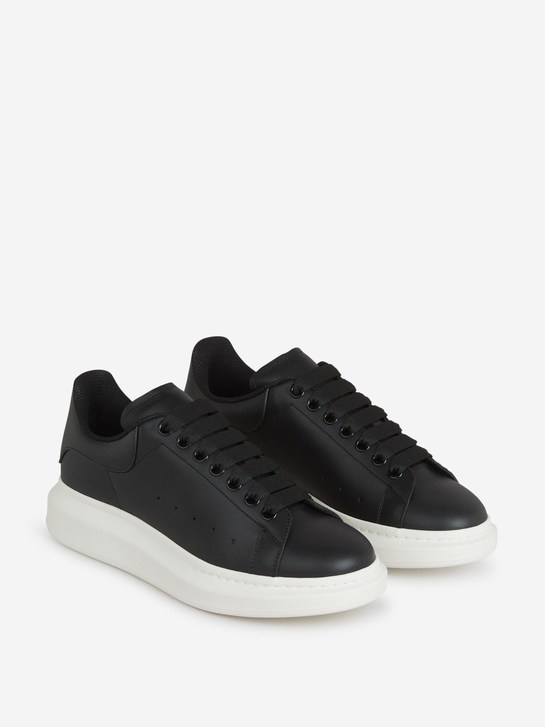 Outlet online Alexander McQueen Hombre Sneakers Oversized color Negro sku 616-002940 01 - Foto 2