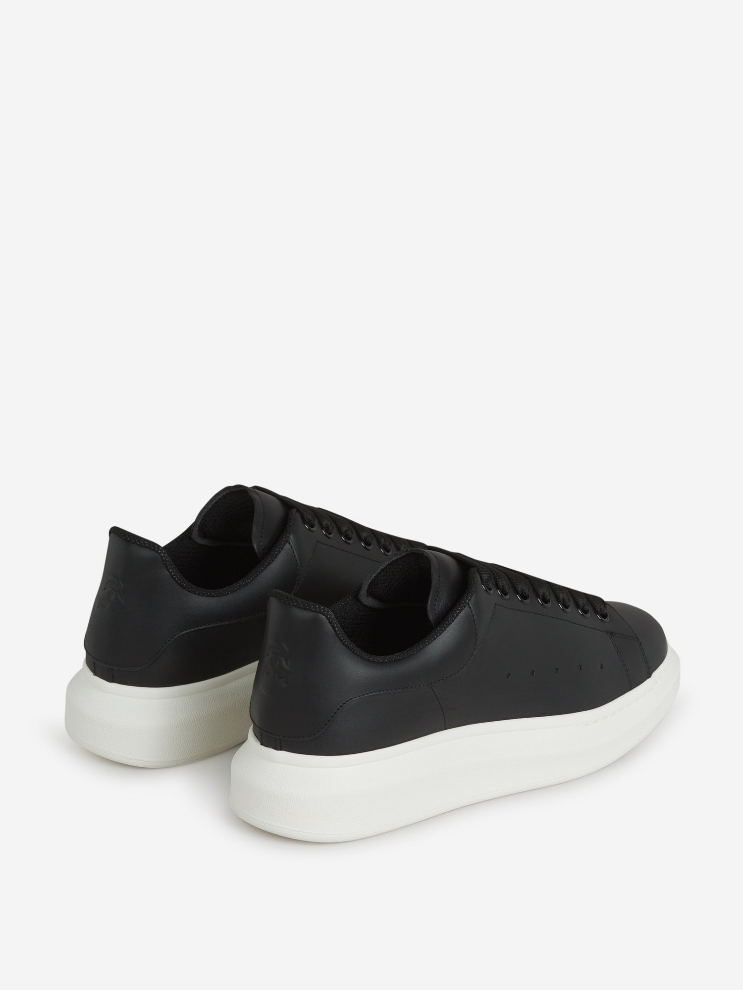 Outlet online Alexander McQueen Hombre Sneakers Oversized color Negro sku 616-002940 01 - Foto 3