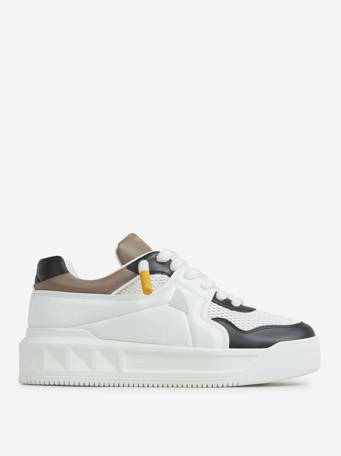 Valentino Garavani Hombre Barcelona Sneakers One Stud XL color Blanco sku 616-003002 01 - Foto 1