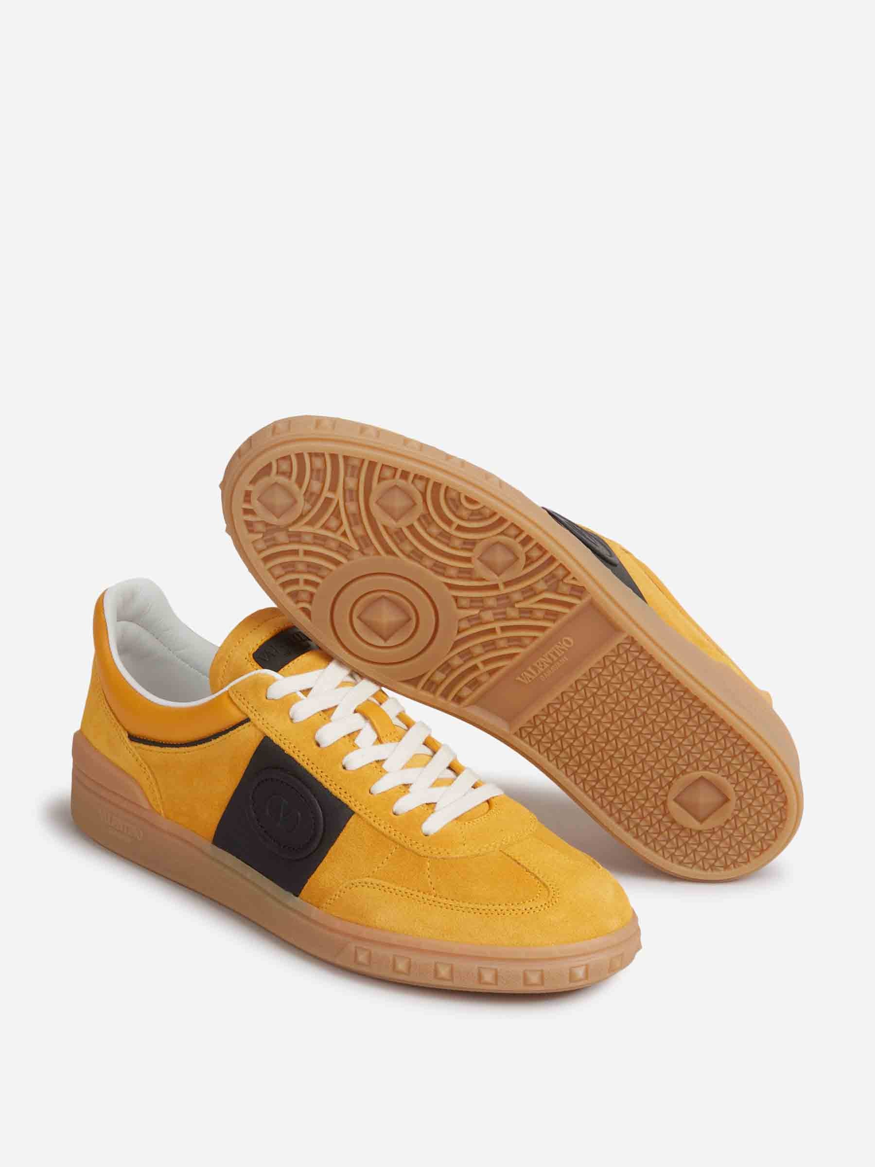 Outlet online Valentino Garavani Hombre Sneakers Upvillage Bajas color Amarillo sku 616-003004 03 - Foto 4