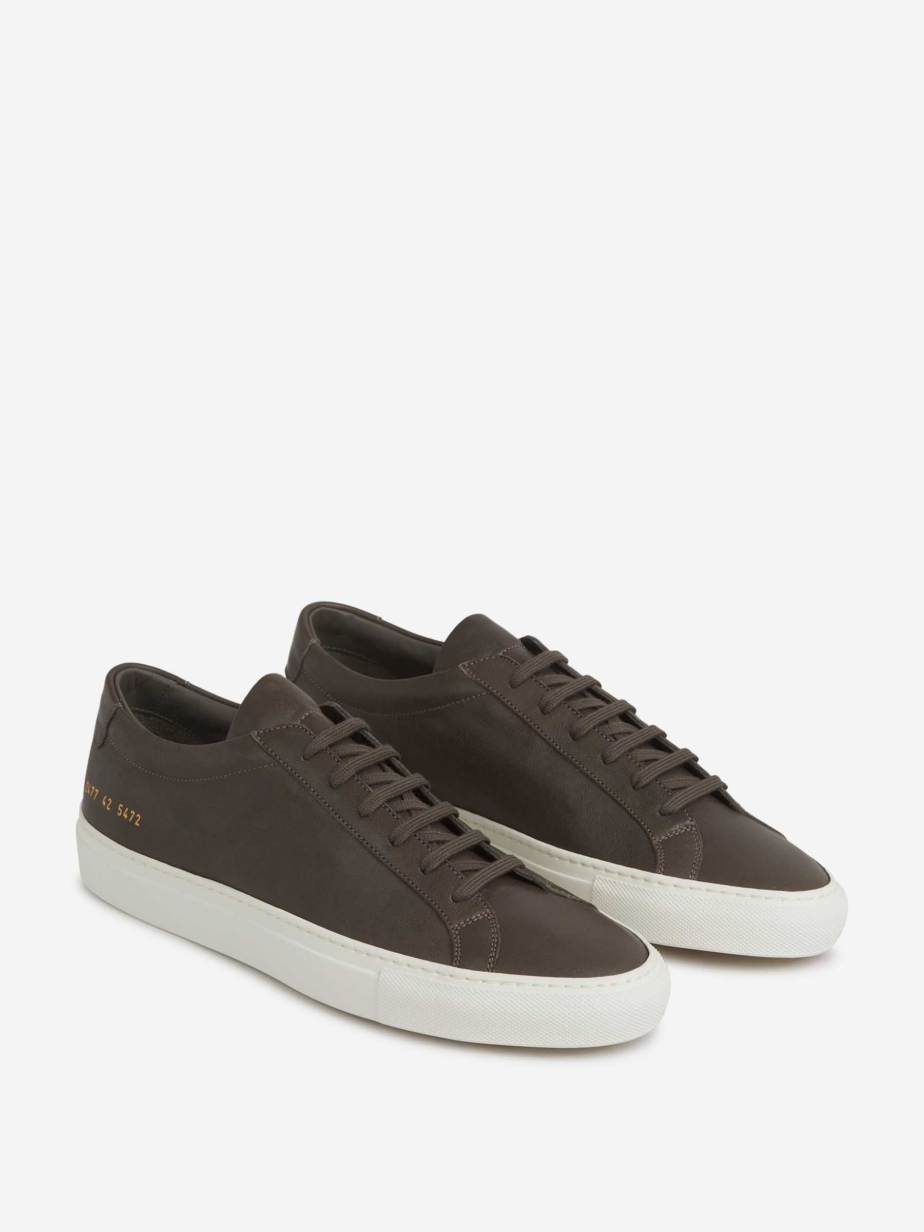 Outlet online Common Projects Hombre Sneakers Piel 2477 color Marrón Oscuro sku 616-003017 02 - Foto 2