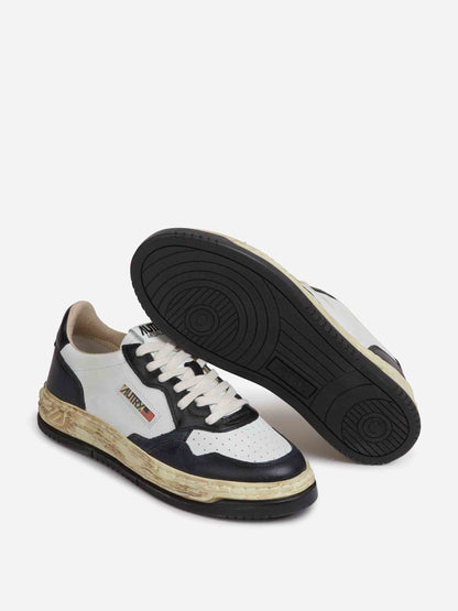 Outlet online Autry Hombre Zapatillas Supervint Low x MMY color Blanco Y Negro sku 616-003144 03 - Foto 4
