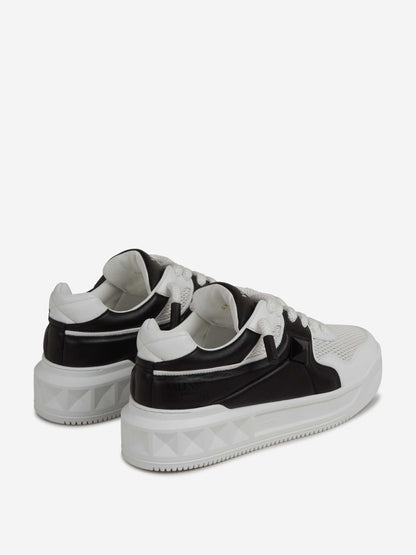 Outlet online Valentino Garavani Hombre Zapatillas Stud color Blanco Y Negro sku 616-003148 01 - Foto 3