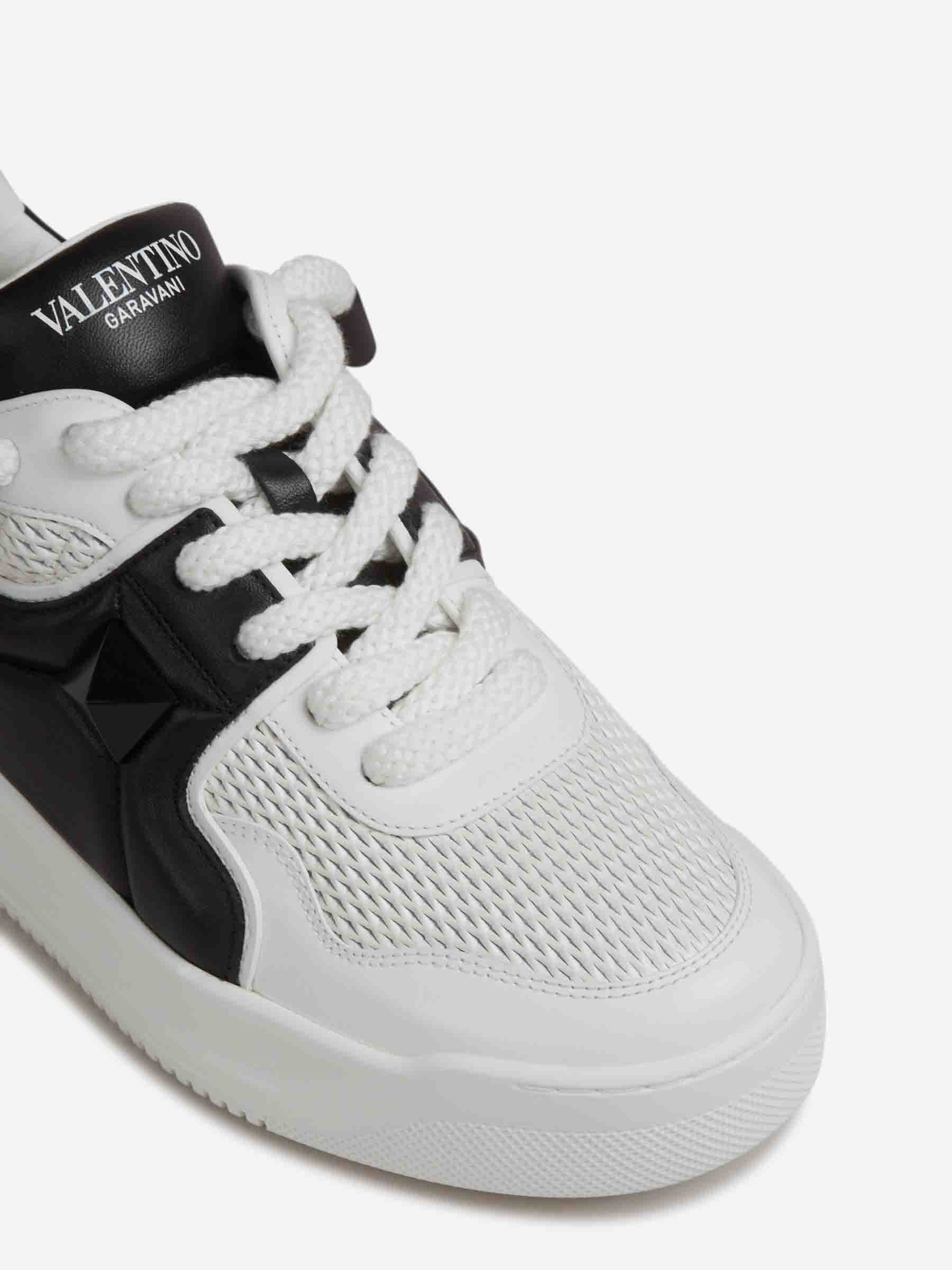 Outlet online Valentino Garavani Hombre Zapatillas Stud color Blanco Y Negro sku 616-003148 01 - Foto 5