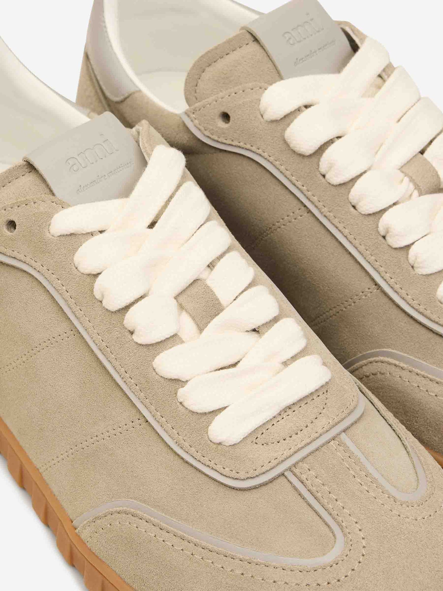 Outlet online Ami Paris Hombre Zapatillas Bajas Cuero color Taupe sku 616-003249 01 - Foto 3