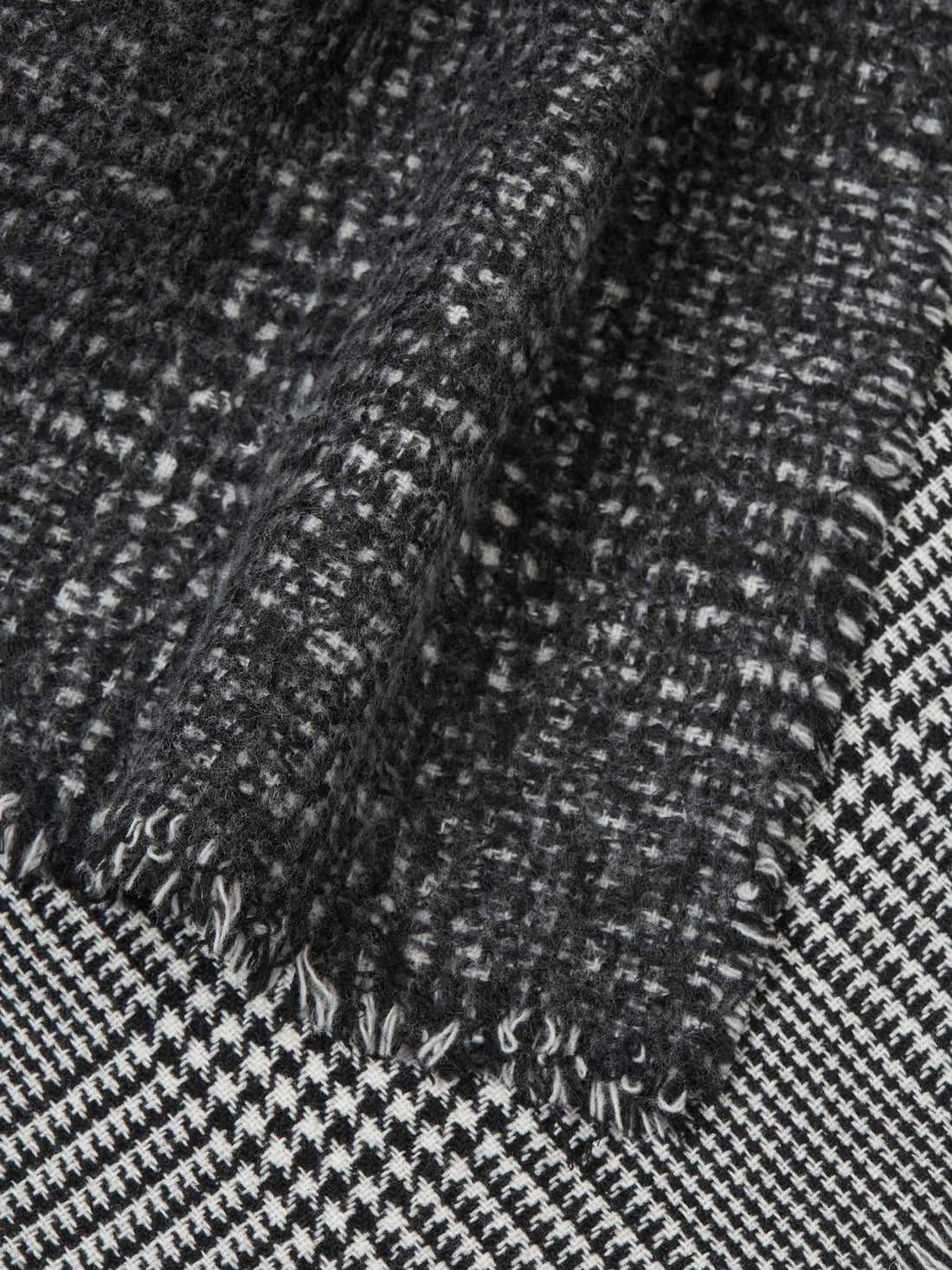 Canali Bufanda de Lana y Cashmere color Gris Piedra sku 630-001077 01 - Foto 2