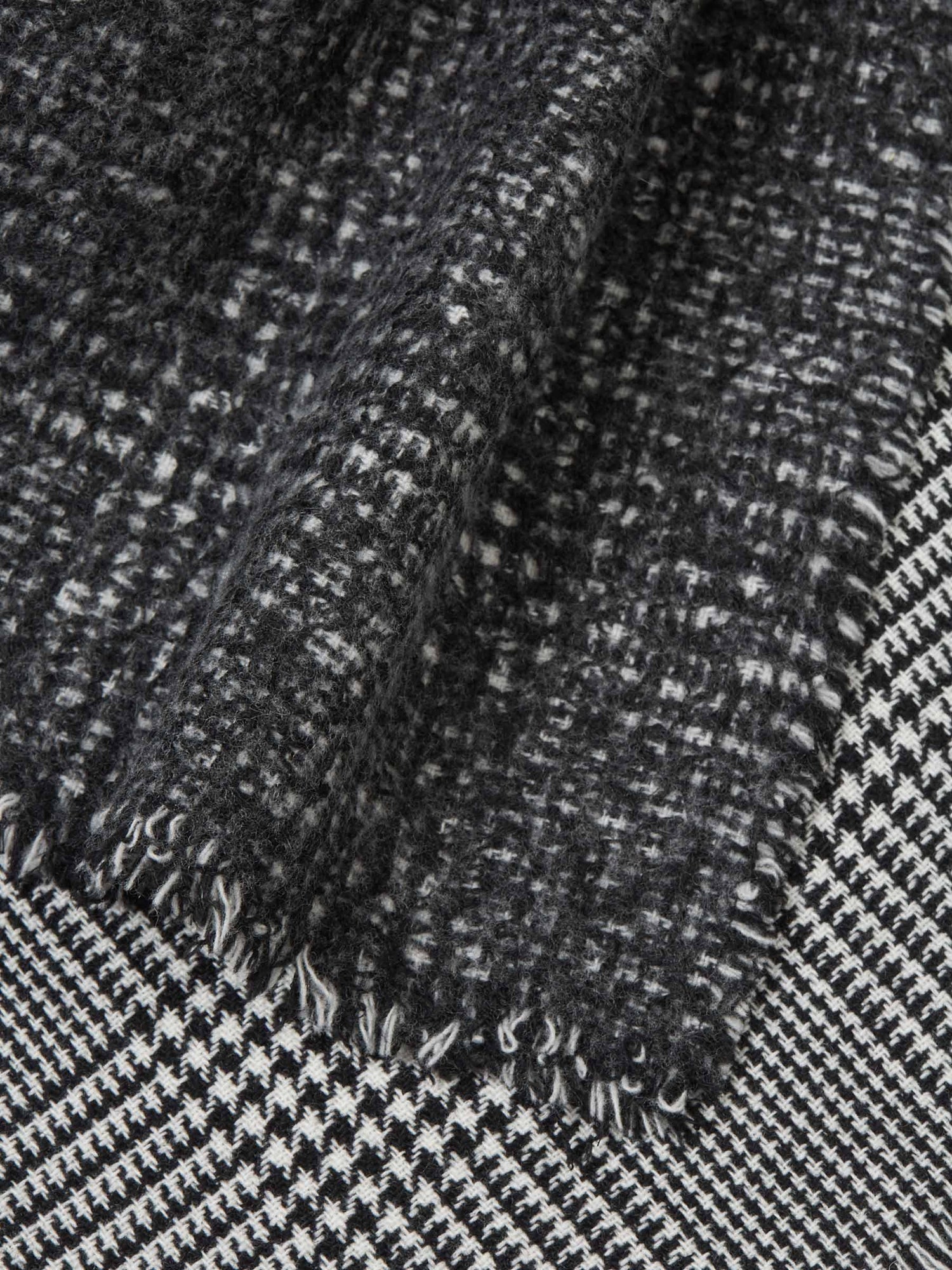 Canali Bufanda de Lana y Cashmere color Gris Piedra sku 630-001077 01 - Foto 2