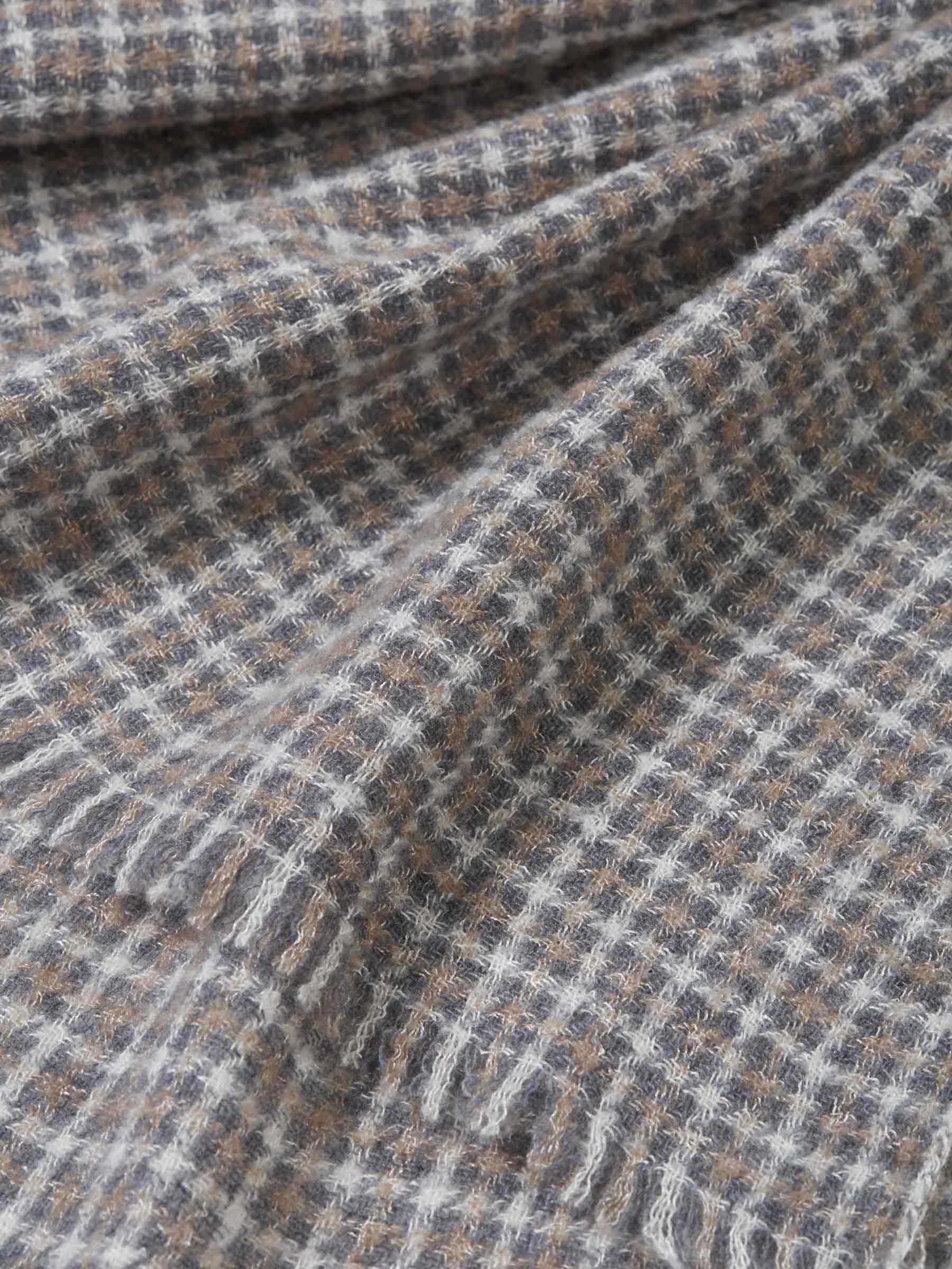 Outlet online Santa Eulalia Hombre Bufanda Cashmere Cuadros color Gris Oscuro sku 630-001196 02 - Foto 2