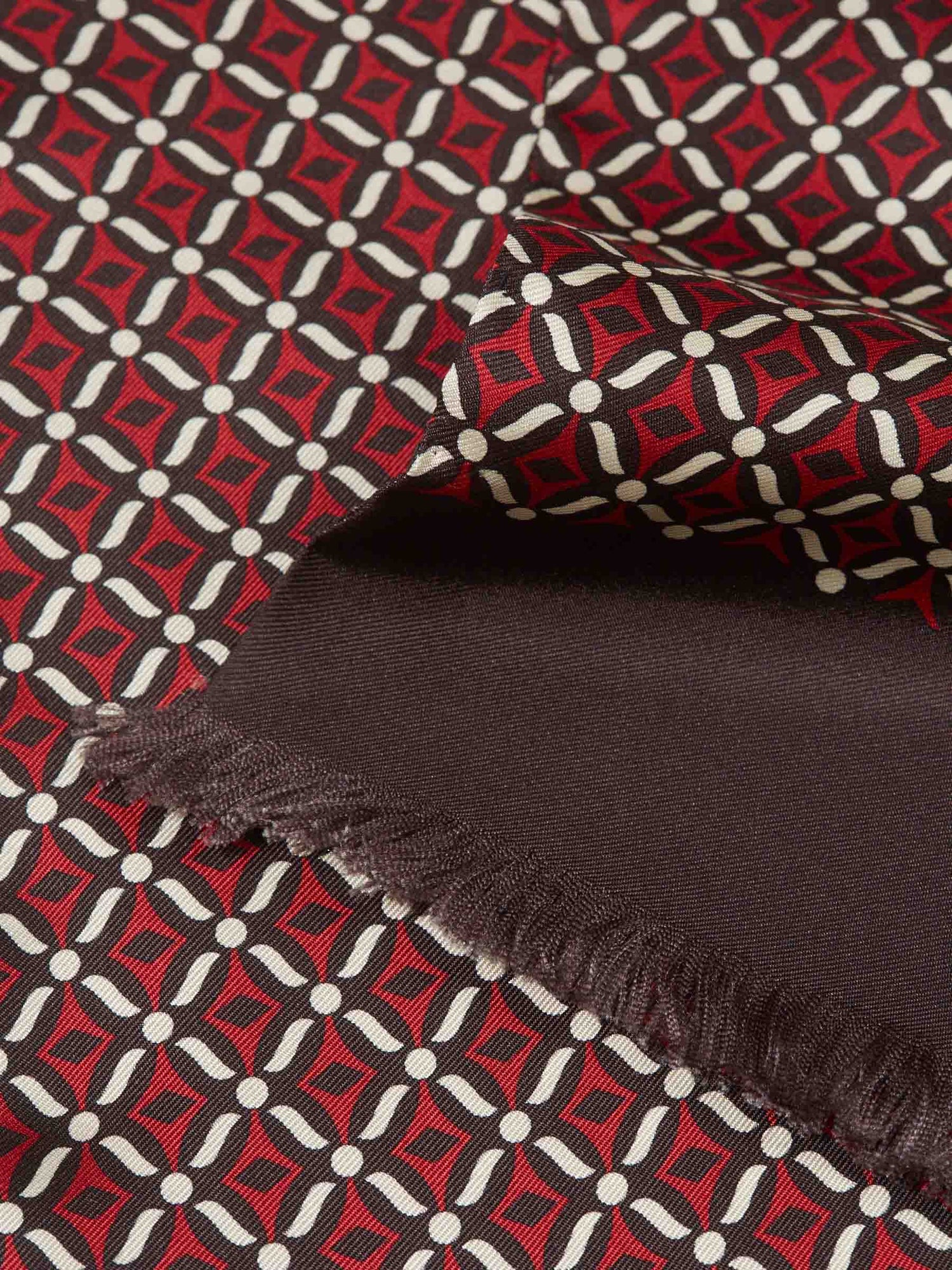 Outlet online Santa Eulalia Hombre Pañuelo Estampado color Burdeos sku 630-001515 02 - Foto 2