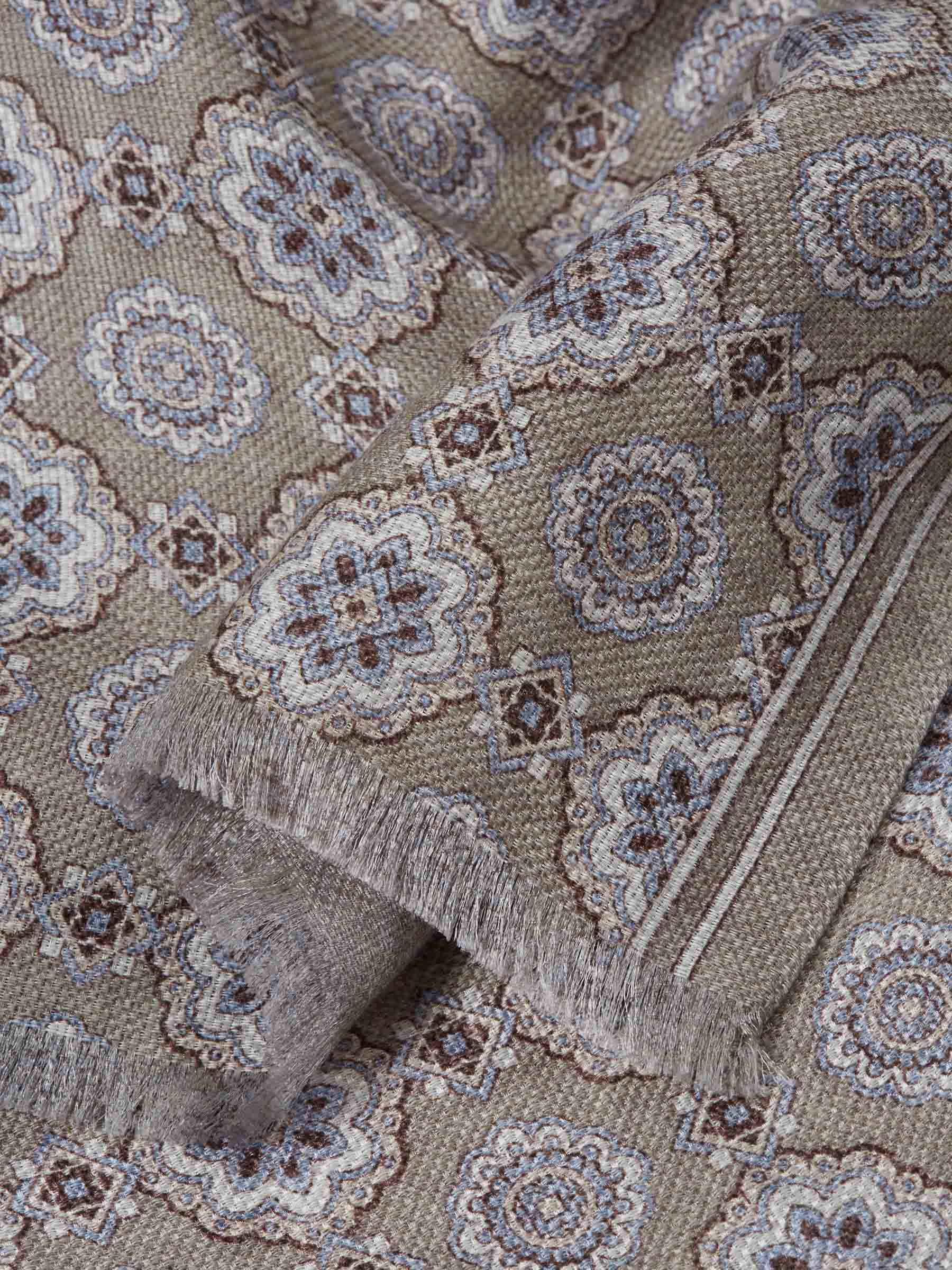 Santa Eulalia Hombre Barcelona Fular Lino Estampado color Multicolor sku 630-001518 01 - Foto 3