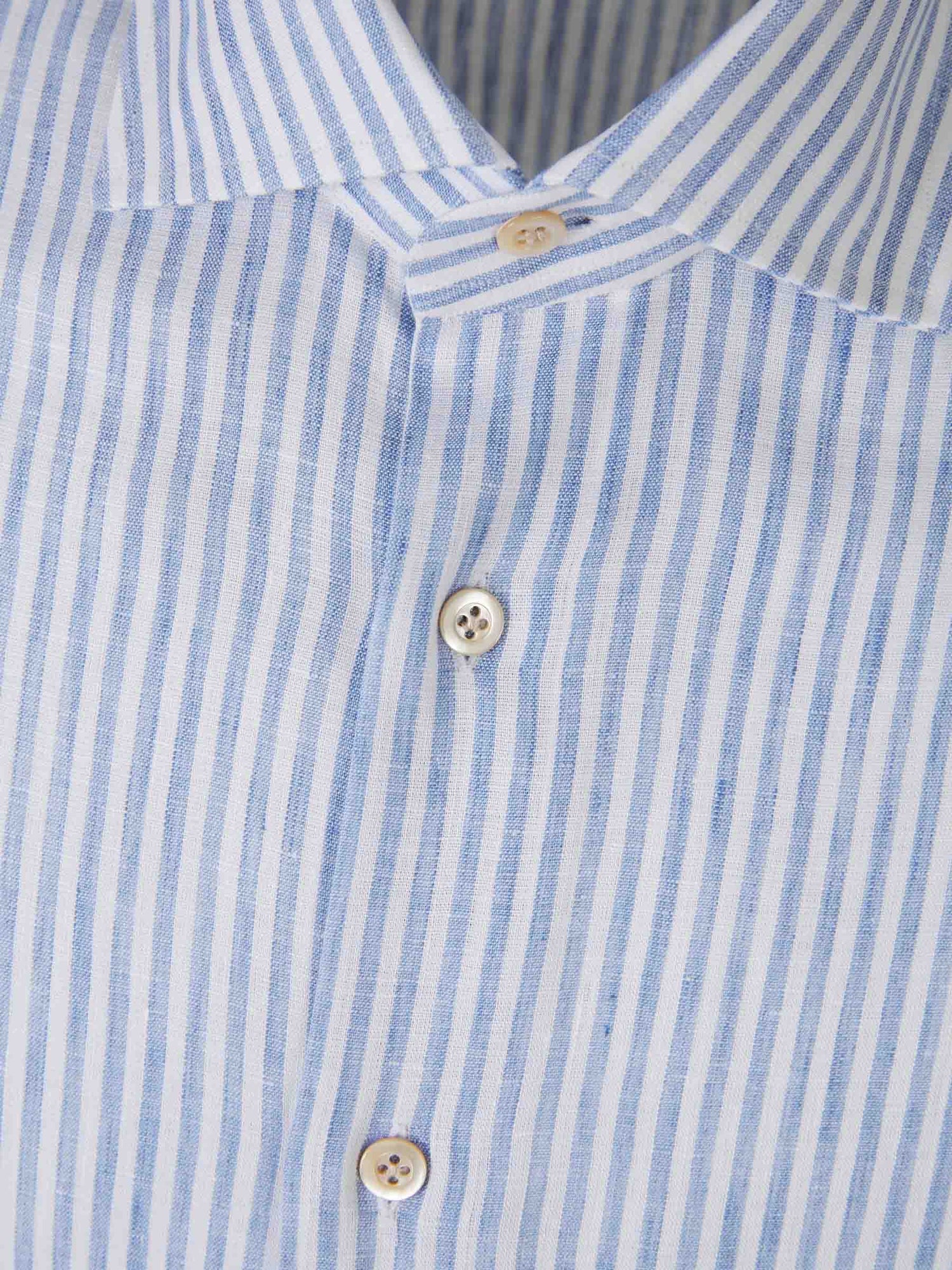 Outlet online Santa Eulalia Hombre Camisa Motivo Rayas Lino color Azul Cielo sku 531-006239 01 - Foto 3