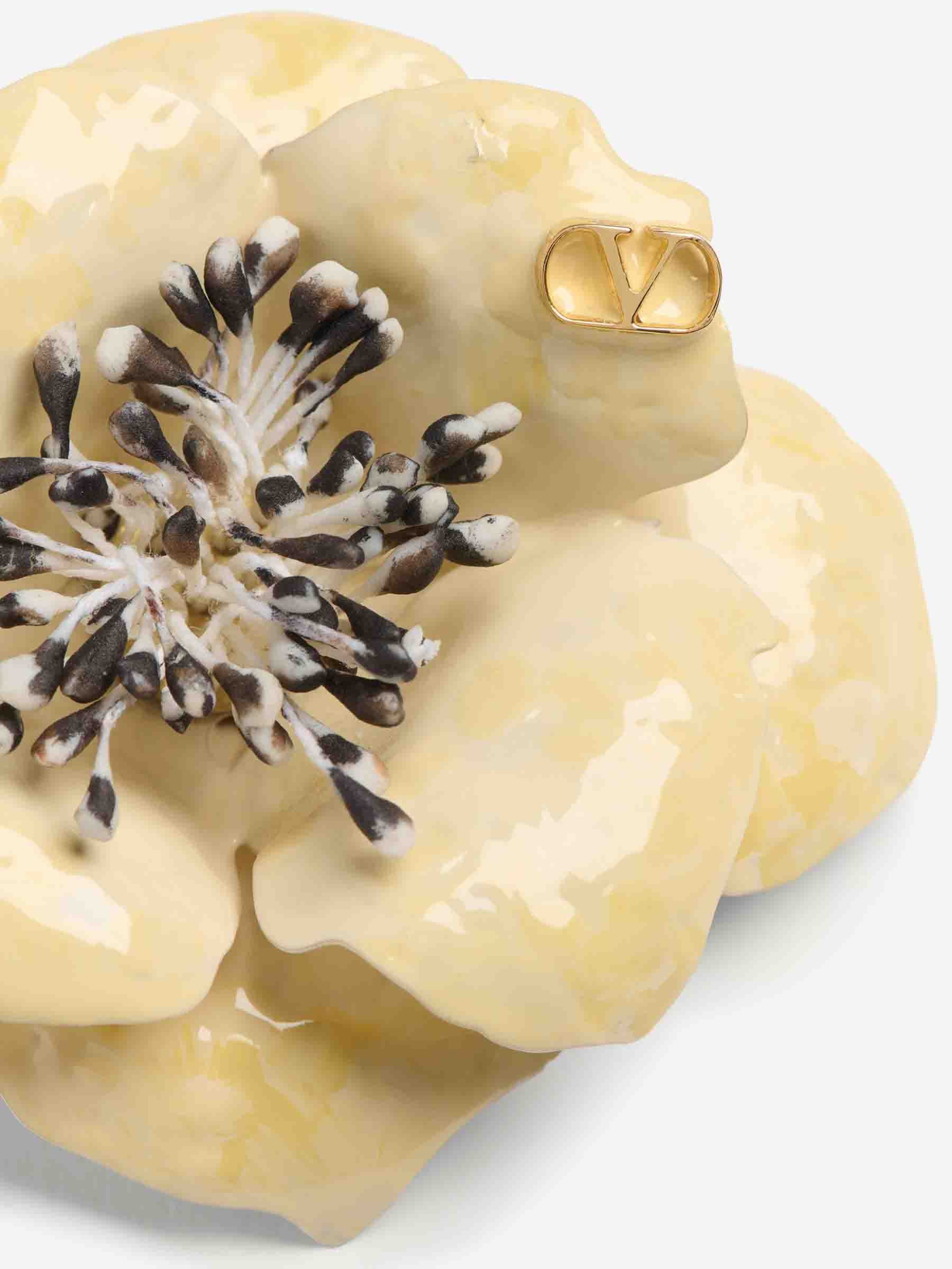 Outlet online Valentino Garavani Hombre Pasador Corbata Fleur Lumineuse color Amarillo Claro sku 682-000870 01 - Foto 2