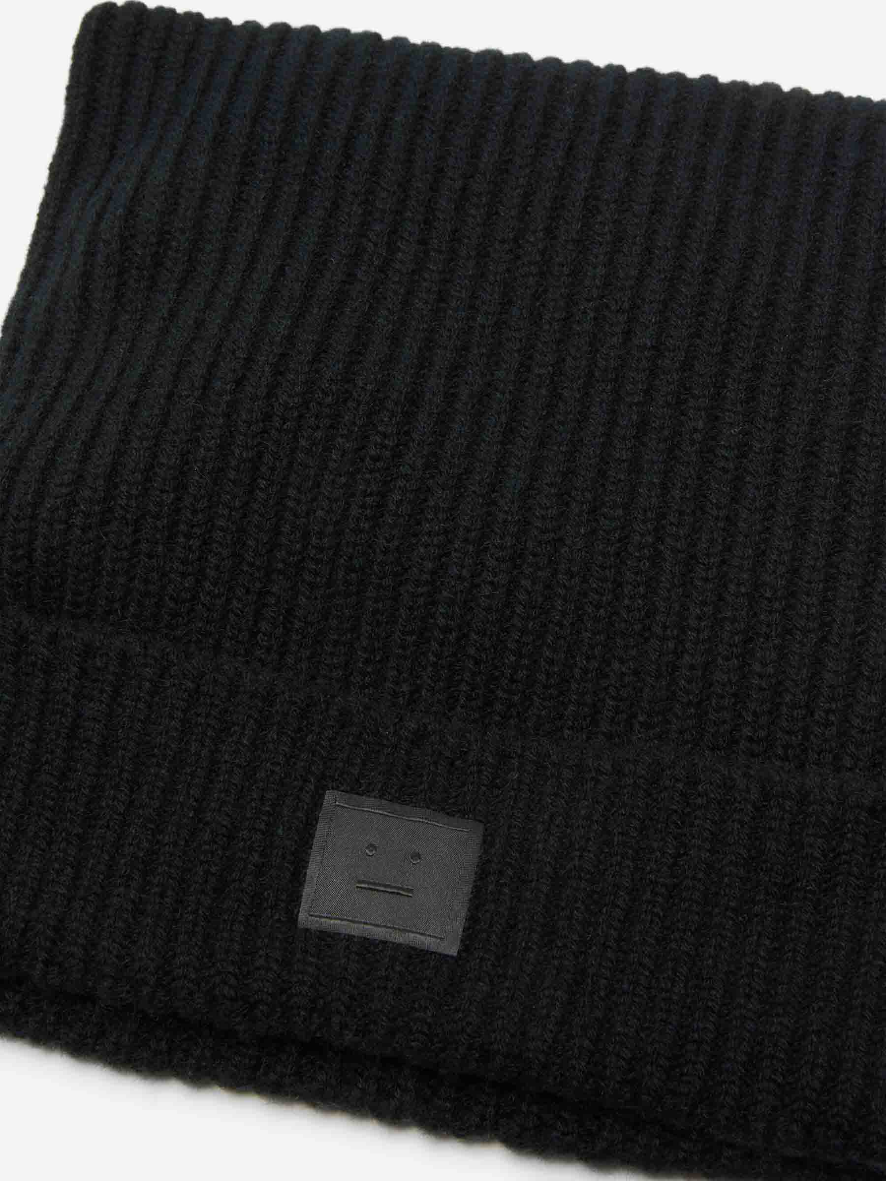 Outlet online Acne Studios Hombre Gorro Cuadrado Punto Lana color Negro sku 689-000021 01 - Foto 2