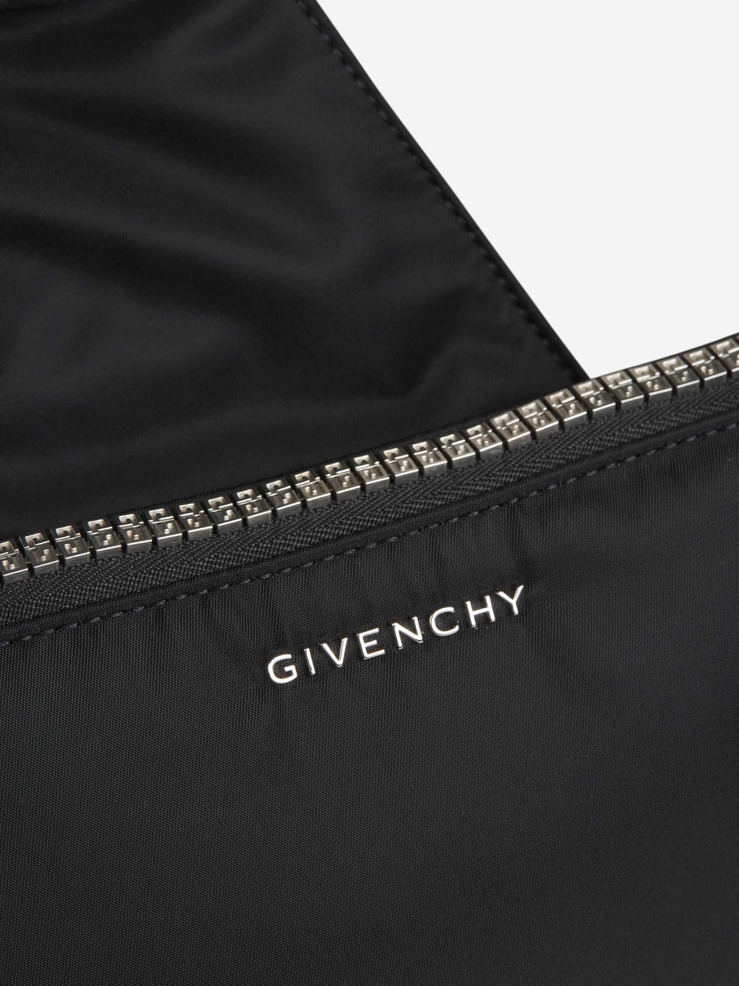 Outlet online Givenchy Hombre Riñonera Técnica Antigona color Negro sku 692-001783 01 - Foto 5