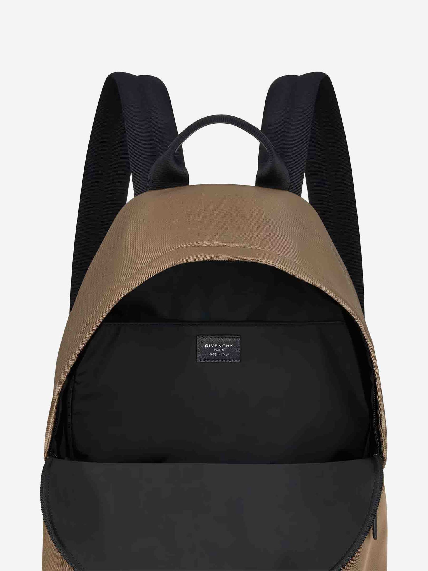 Givenchy Hombre Barcelona Mochila Essential U color Camel sku 693-000081 01 - Foto 3