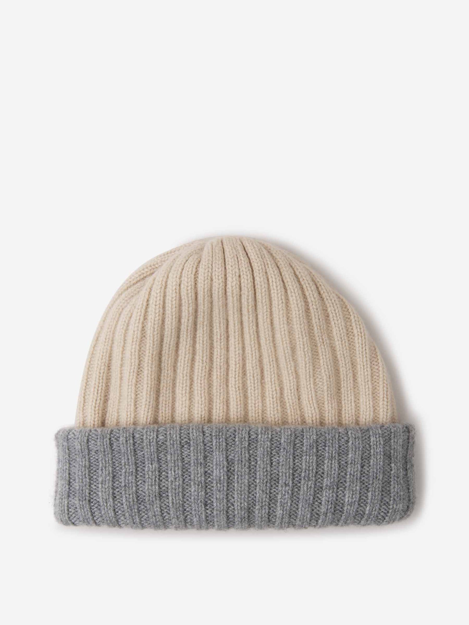 Outlet online Fedeli Hombre Gorro Cashmere Canalé color Gris Piedra sku 695-000750 03 - Foto 5