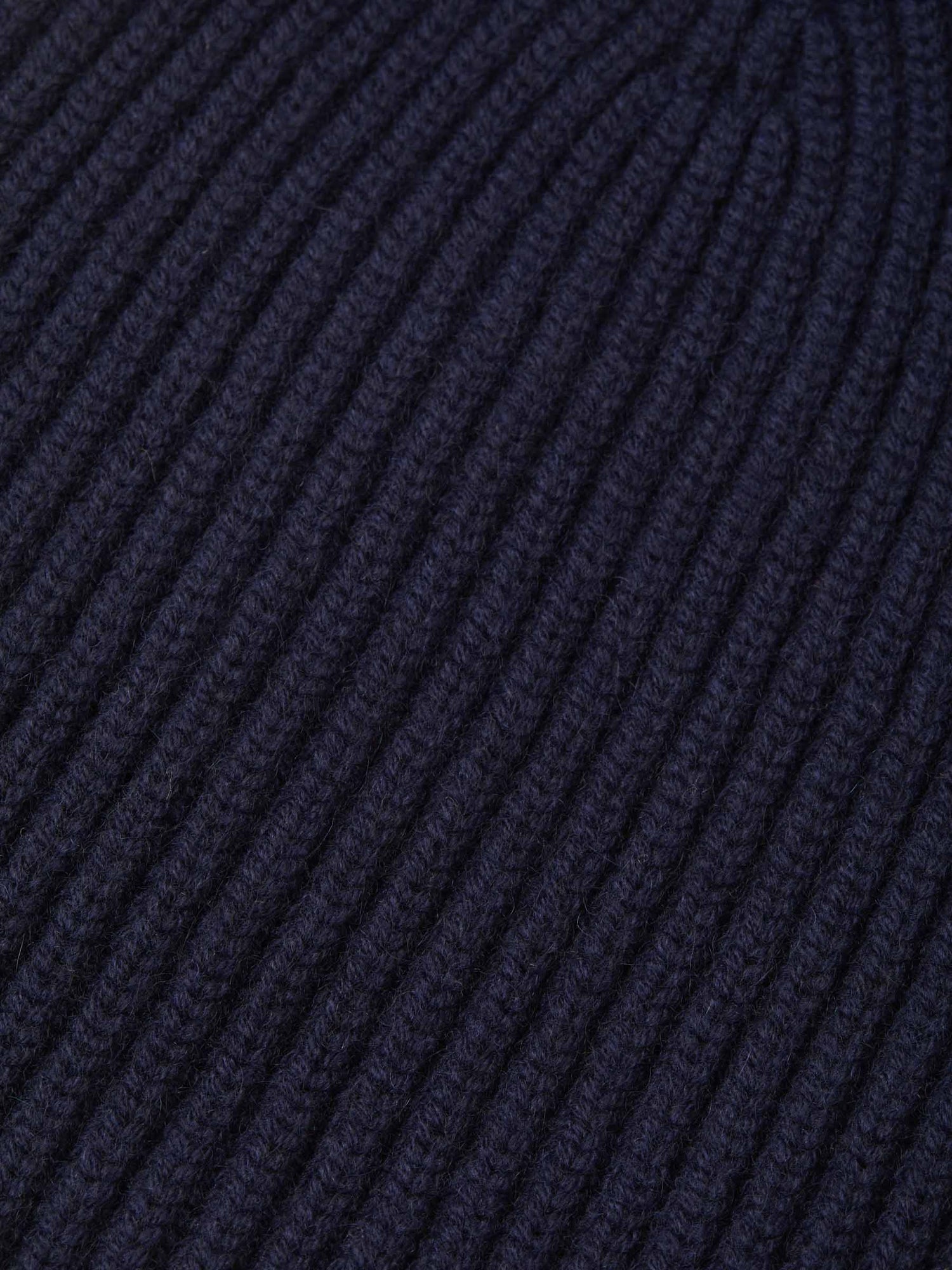 Outlet online Fedeli Hombre Gorro Punto Cashmere color Verde Oscuro sku 695-000992 00 - Foto 4