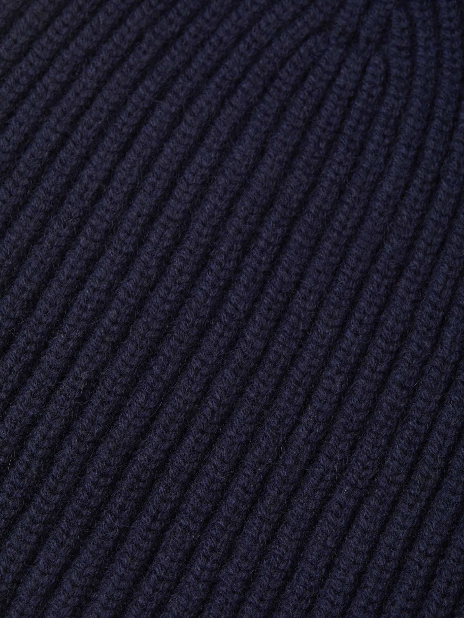 Outlet online Fedeli Hombre Gorro Punto Cashmere color Gris Piedra sku 695-000992 02 - Foto 4