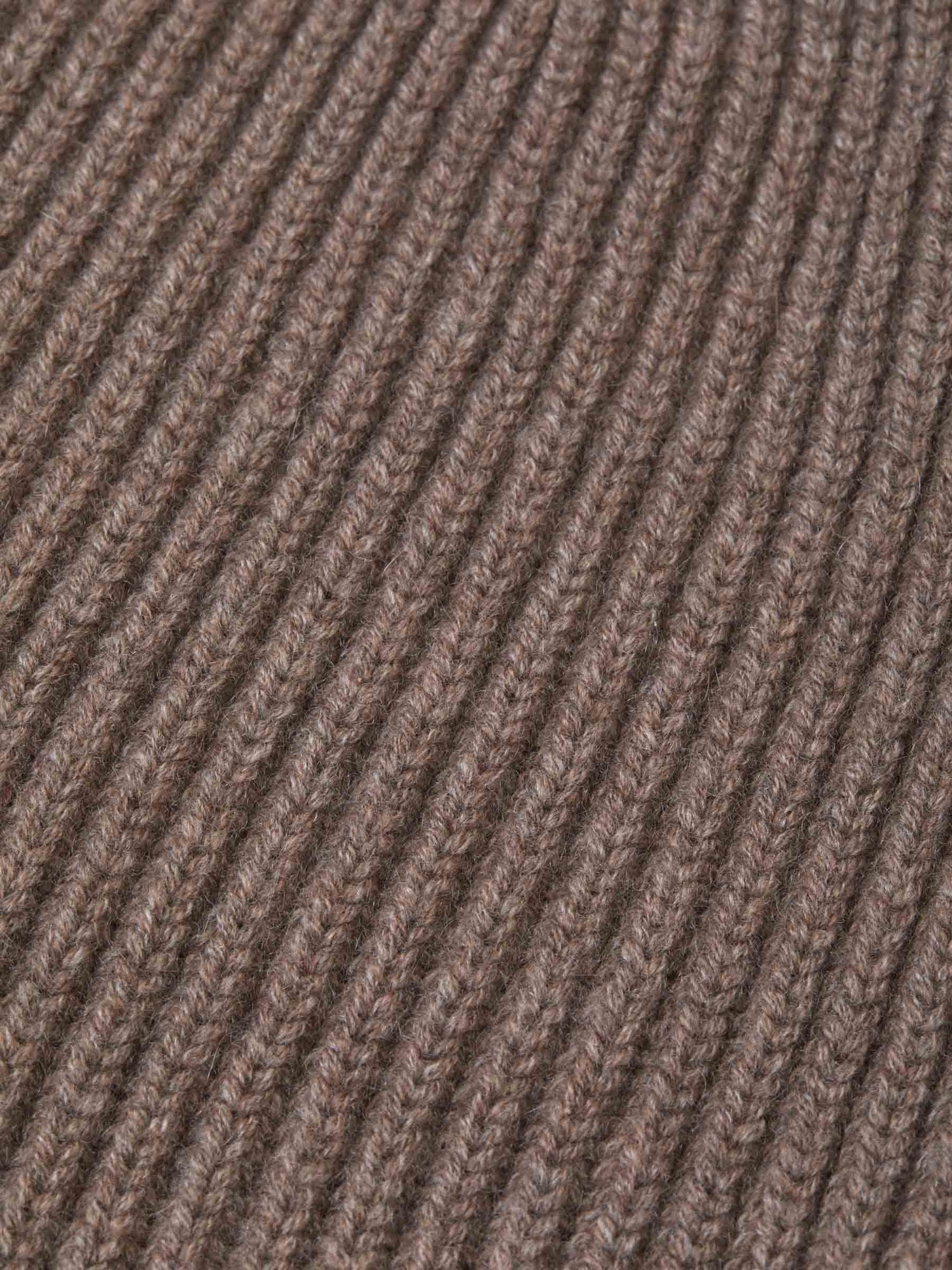Outlet online Fedeli Hombre Gorro Punto Cashmere color Verde Oscuro sku 695-000992 00 - Foto 8