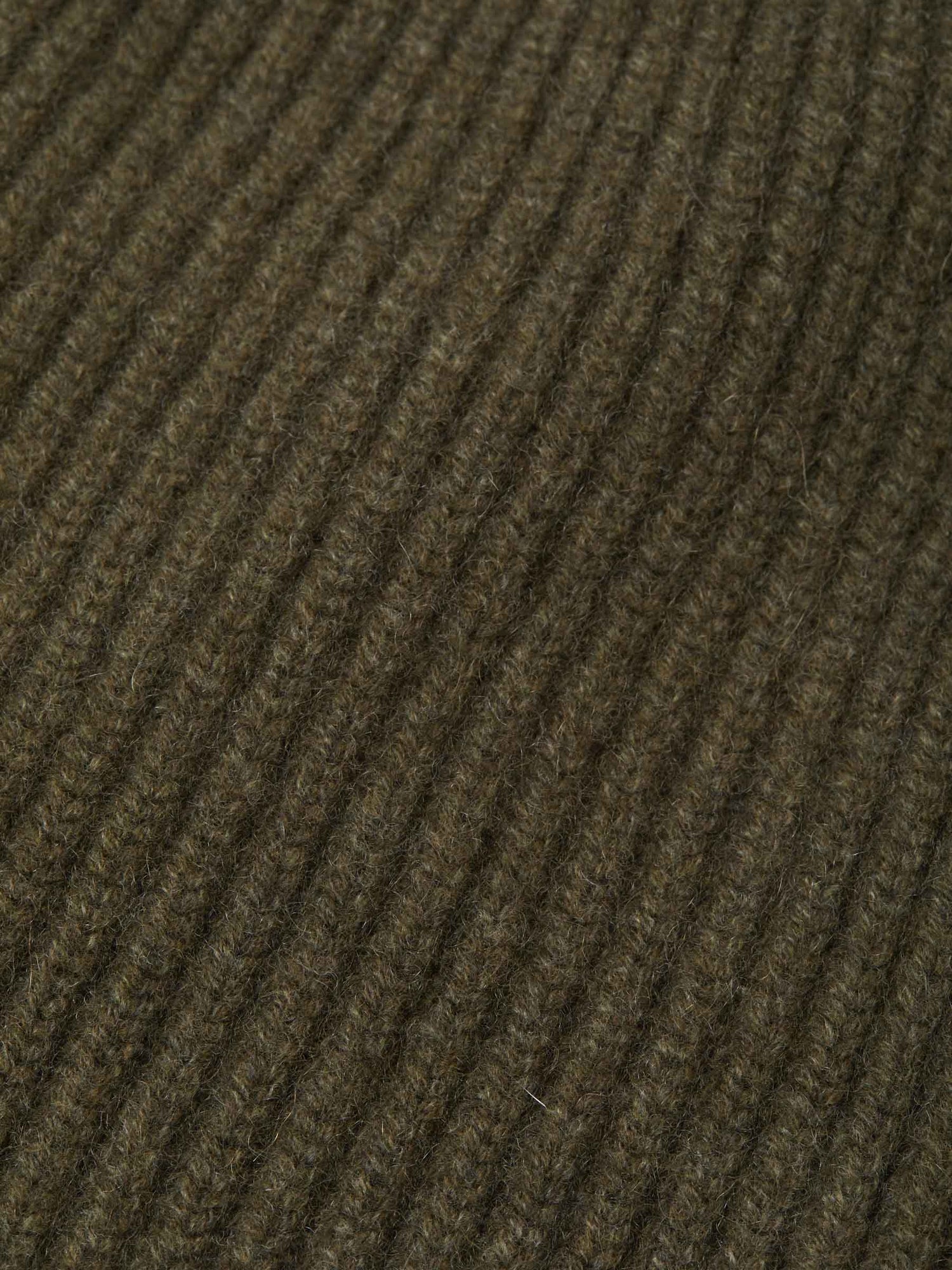 Outlet online Fedeli Hombre Gorro Punto Cashmere color Verde Oscuro sku 695-000992 00 - Foto 10
