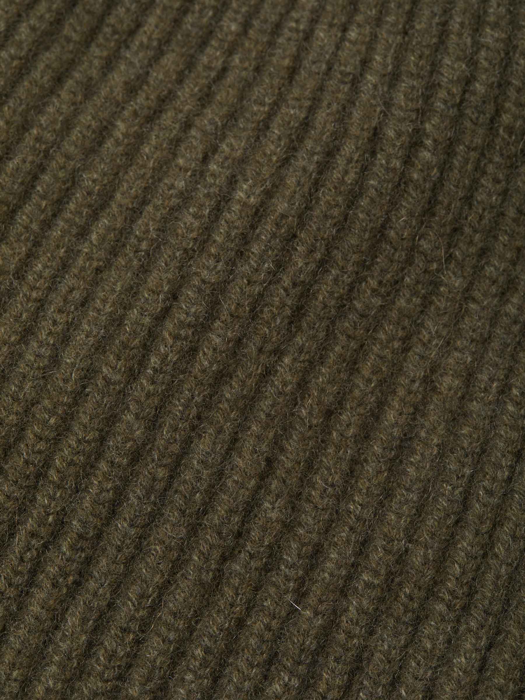 Outlet online Fedeli Hombre Gorro Punto Cashmere color Gris Piedra sku 695-000992 02 - Foto 10