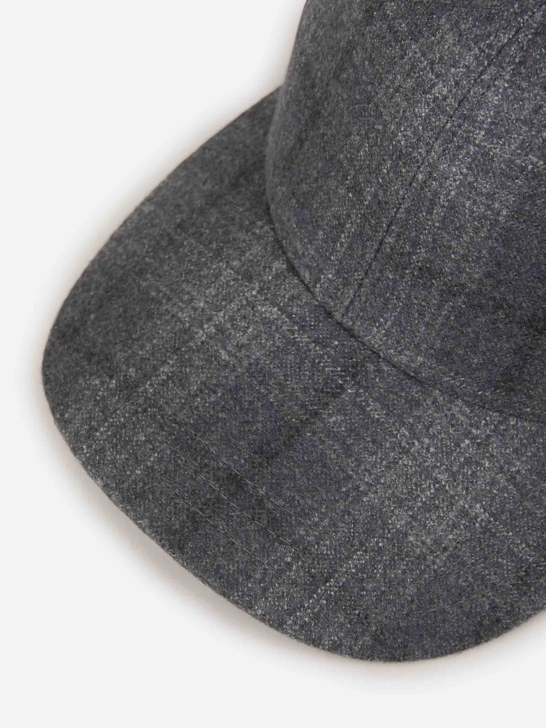 Outlet online Isaia Hombre Gorra Motivo Cuadros Lana color Gris Antracita sku 695-000999 01 - Foto 4