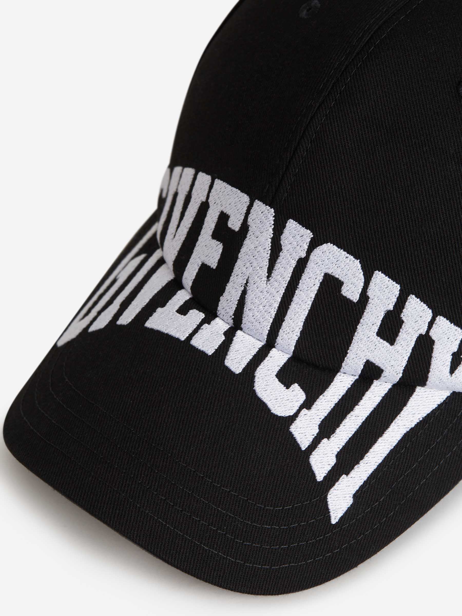 Outlet online Givenchy Hombre Gorra Logo Bordado color Negro sku 695-001163 01 - Foto 4