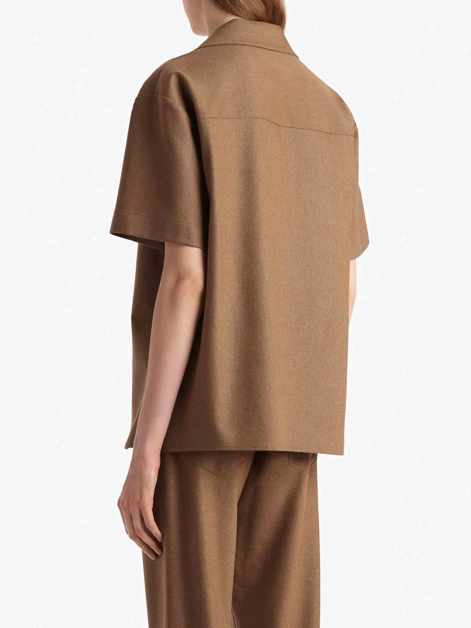Outlet online Khaite Mujer Camisa Riordan color Camel sku 701-002296 01 - Foto 3