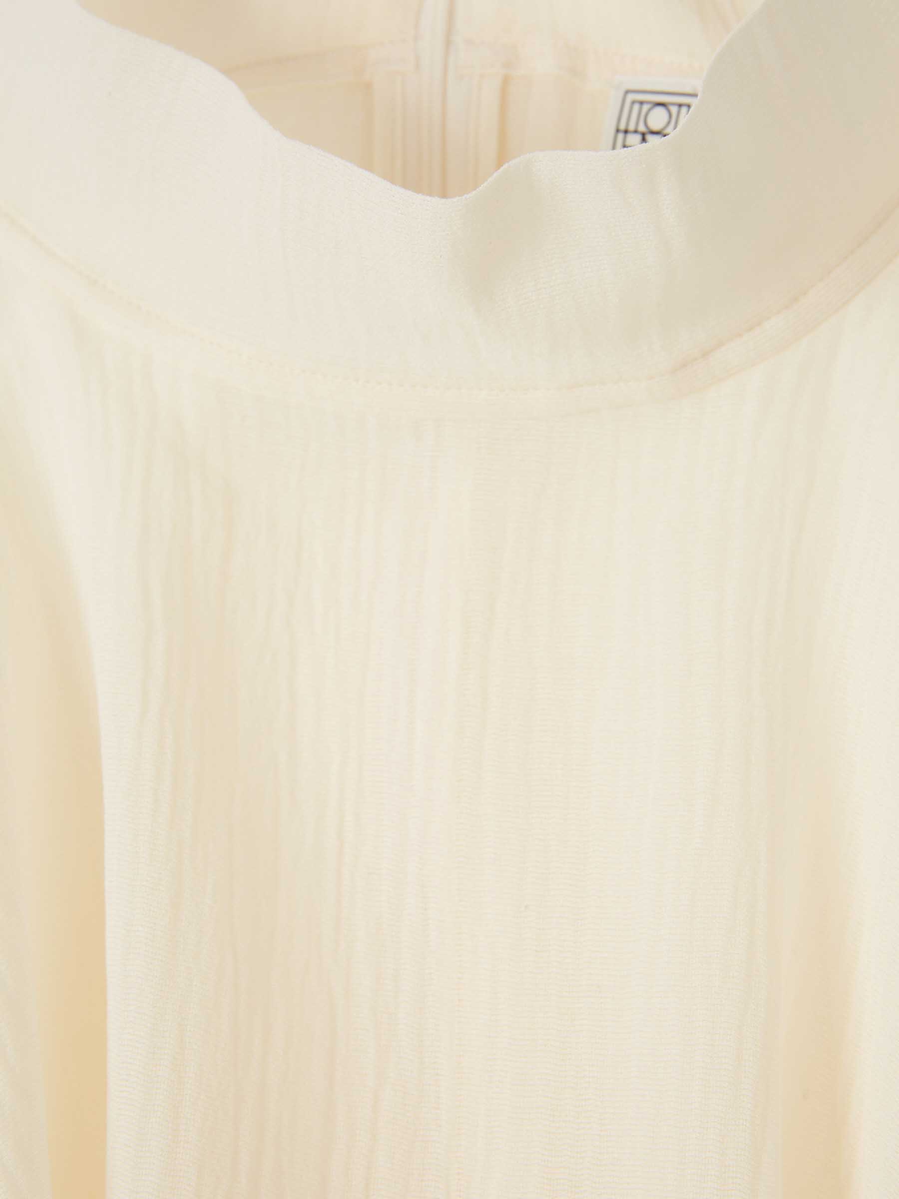 Outlet online TOTEME Mujer Blusa Semitransparente color Crema sku 701-002312 01 - Foto 4