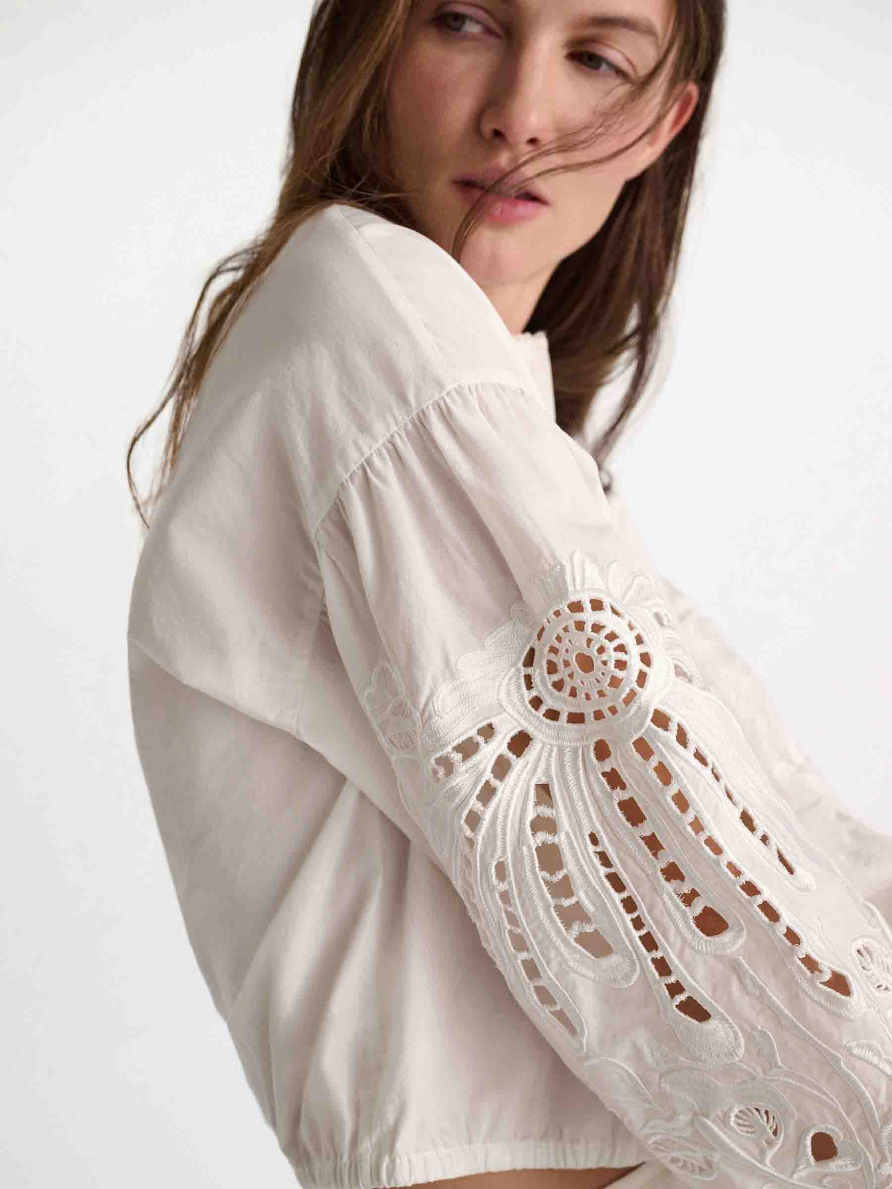 Dorothee Schumacher Mujer Barcelona Blusa Bordada Algodón color Blanco sku 701-002466 01 - Foto 4
