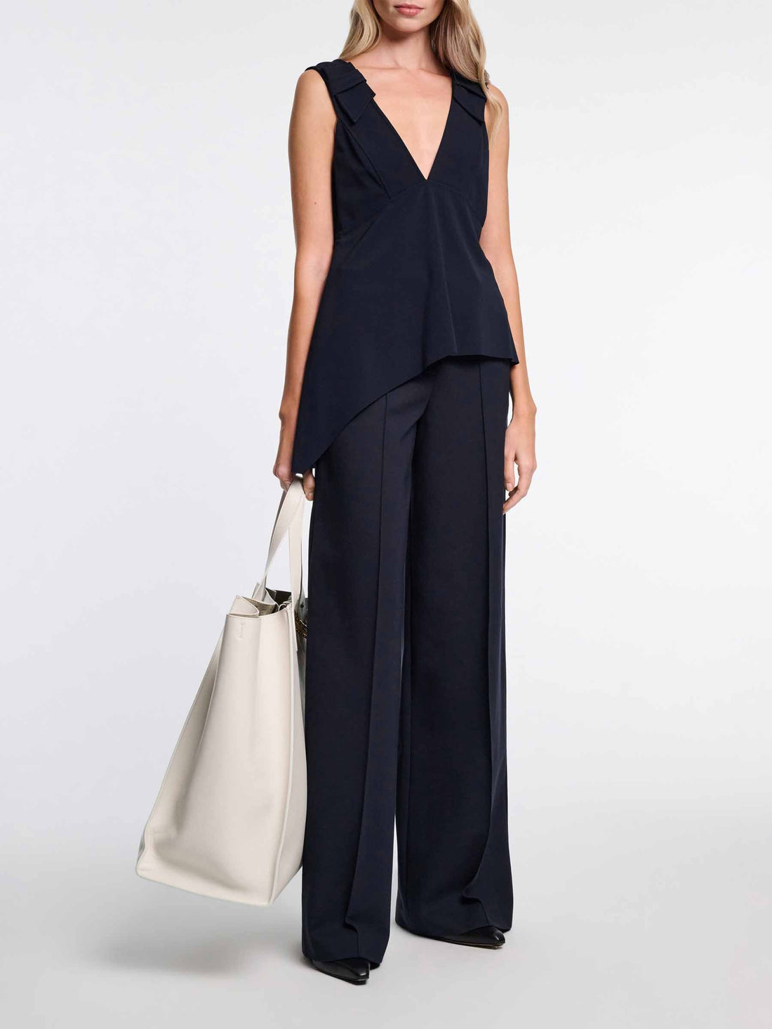 Outlet online Dorothee Schumacher Mujer Top Tirantes Suave color Negro sku 703-002311 01 - Foto 2