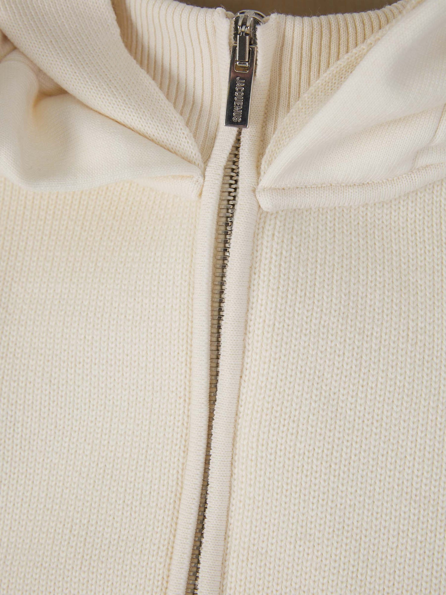 Outlet online Jacquemus Mujer Sudadera La Maille Crinoline color Beis sku 713-000264 01 - Foto 4