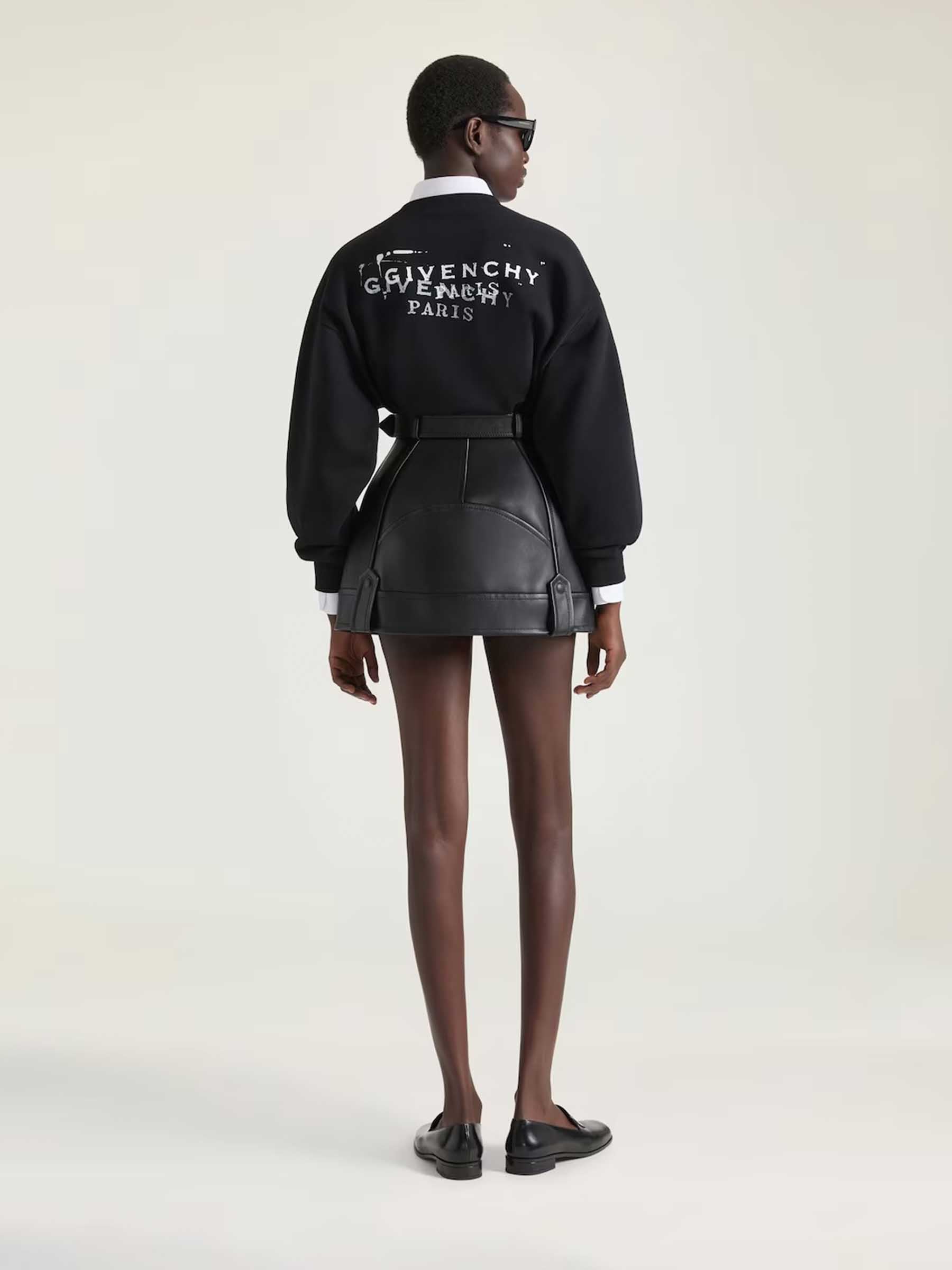 Outlet online Givenchy Mujer Sudadera Cuello Redondo color Negro sku 715-000224 01 - Foto 3