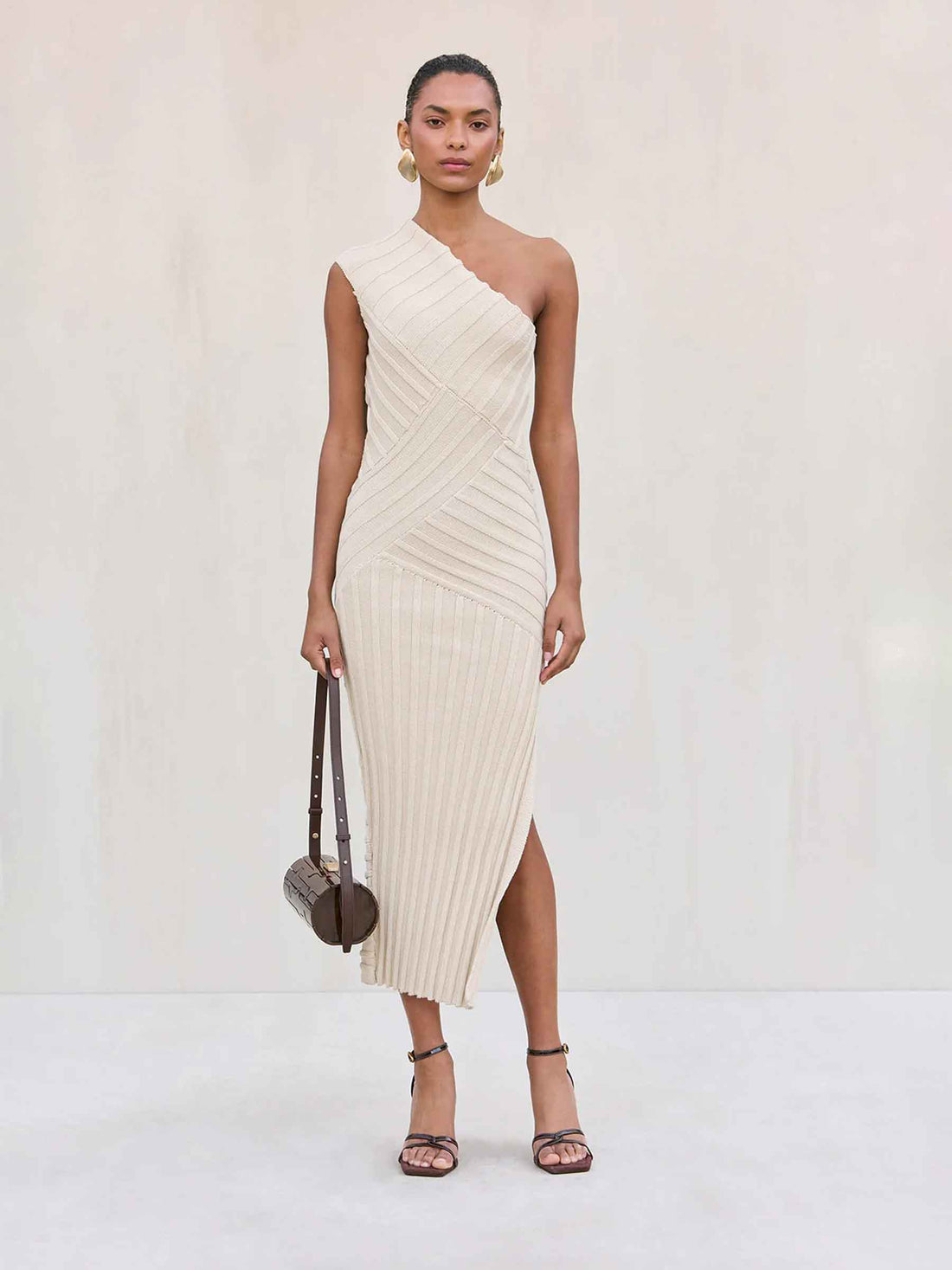 Cult Gaia Mujer Barcelona Vestido Punto Cielo color Beige sku 721-000400 01 - Foto 2