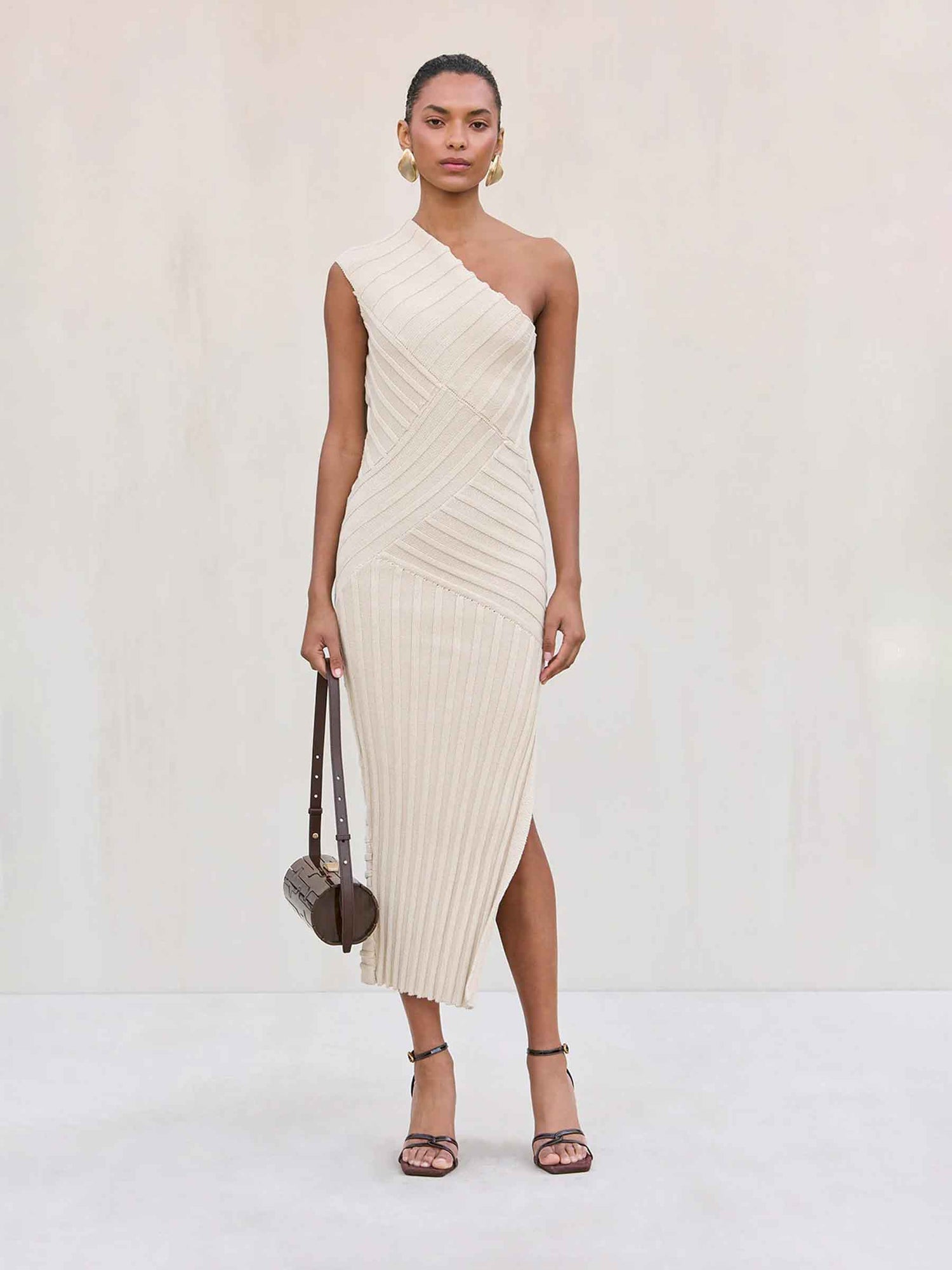 Cult Gaia Mujer Barcelona Vestido Punto Cielo color Beige sku 721-000400 01 - Foto 2